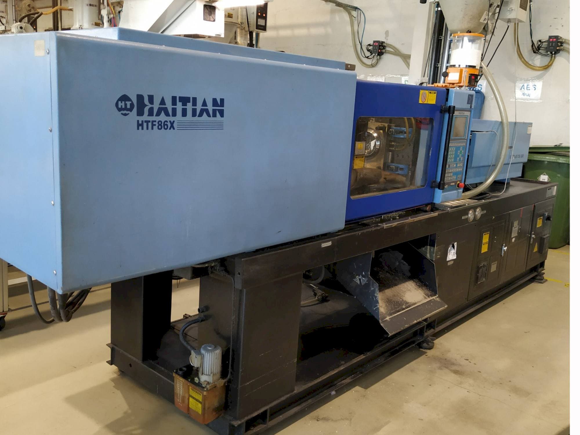 Вид  станка с HAITIAN HTF86X  правой стороны