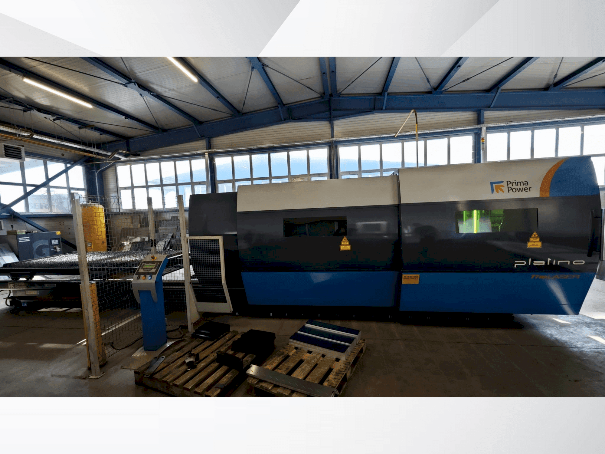 Вид станка Prima Power PLATINO FIBER  спереди