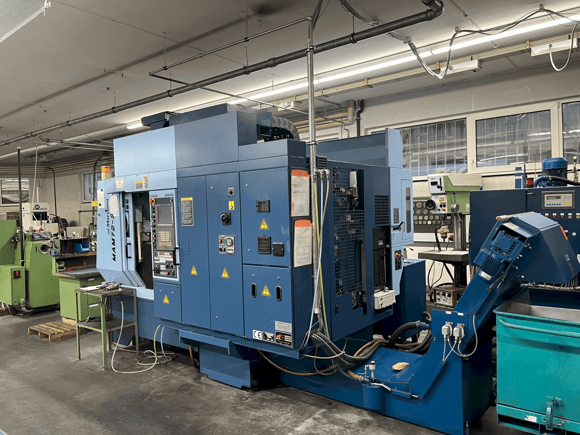 Вид станка Matsuura MAM72-25V  спереди