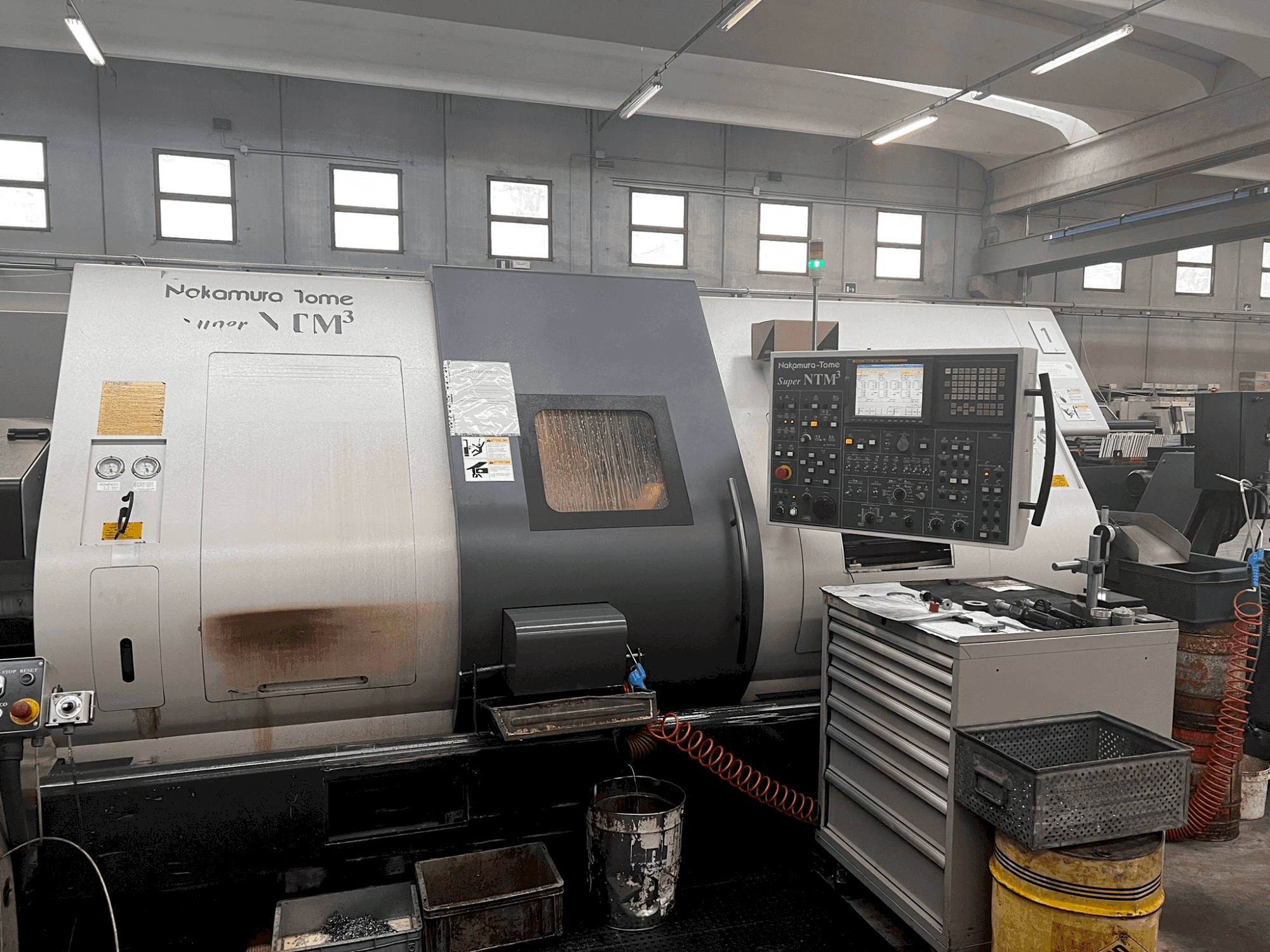Вид станка NAKAMURA NTM3  спереди
