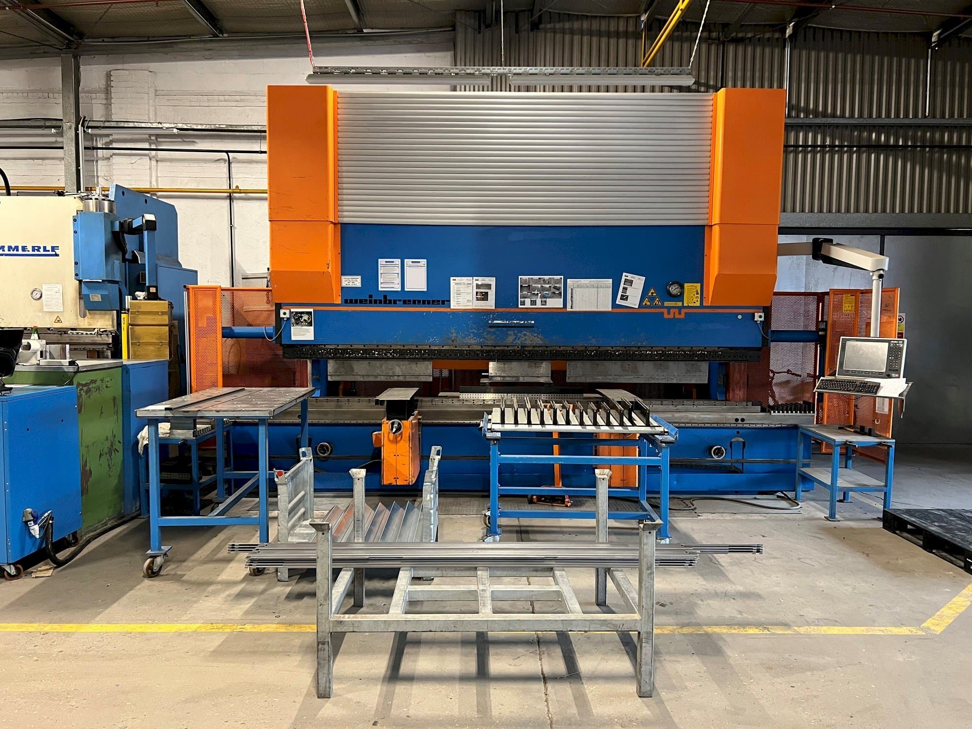 Вид станка Weinbrenner GP400  спереди