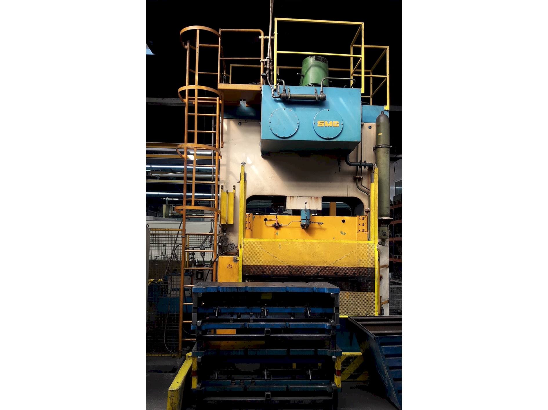 Вид станка SMG SCHULER DS 200 + Z 60  спереди