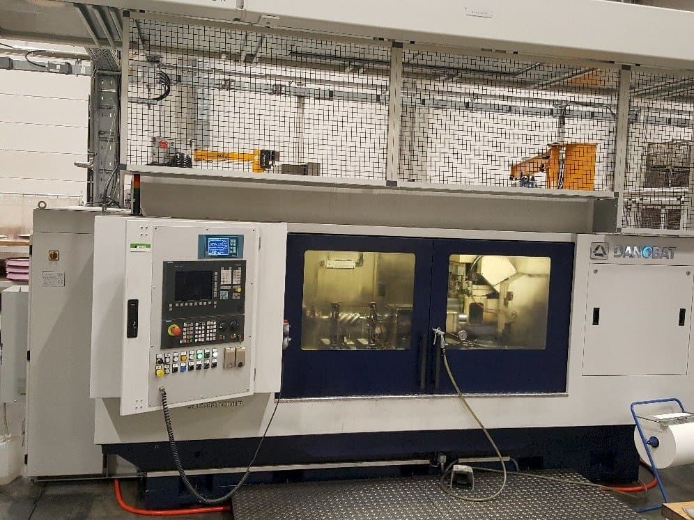 Вид станка DANOBAT WT-62-3B  спереди