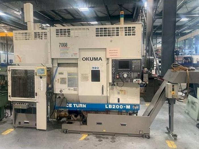 Вид станка Okuma LB 200M спереди