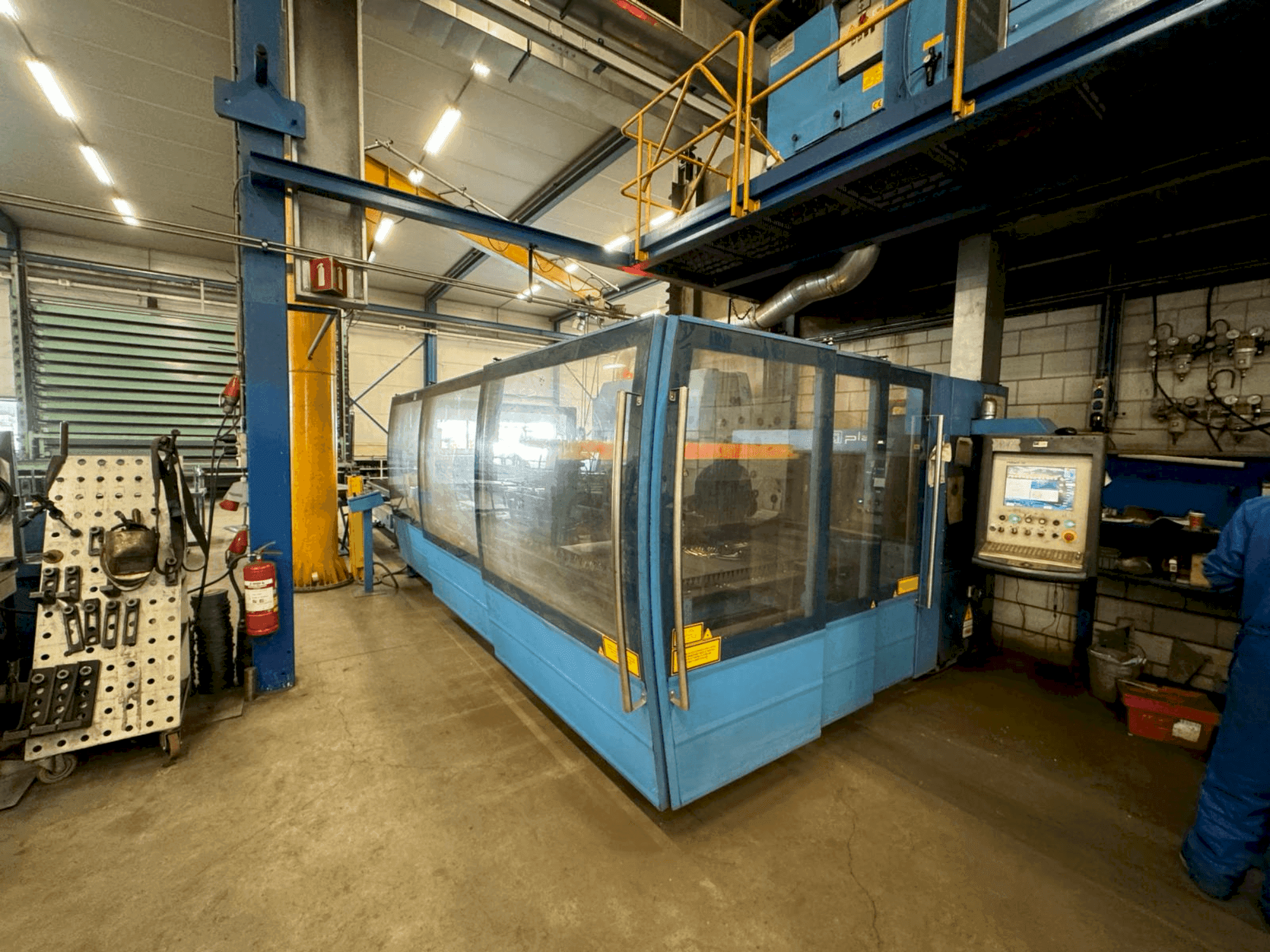 Вид станка Prima Power Platino 1530HS 3kW CO2  спереди