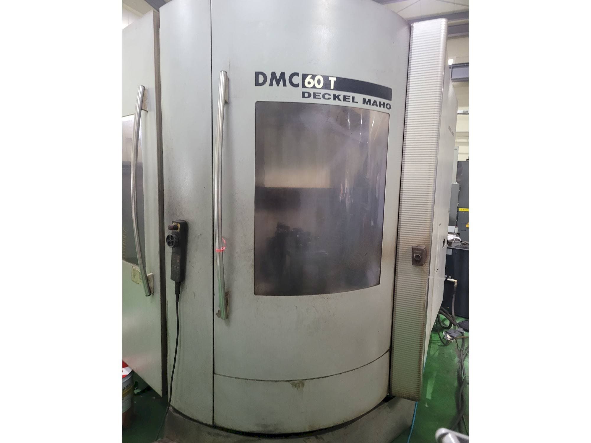 Вид станка DECKEL MAHO DMC 60 T  спереди