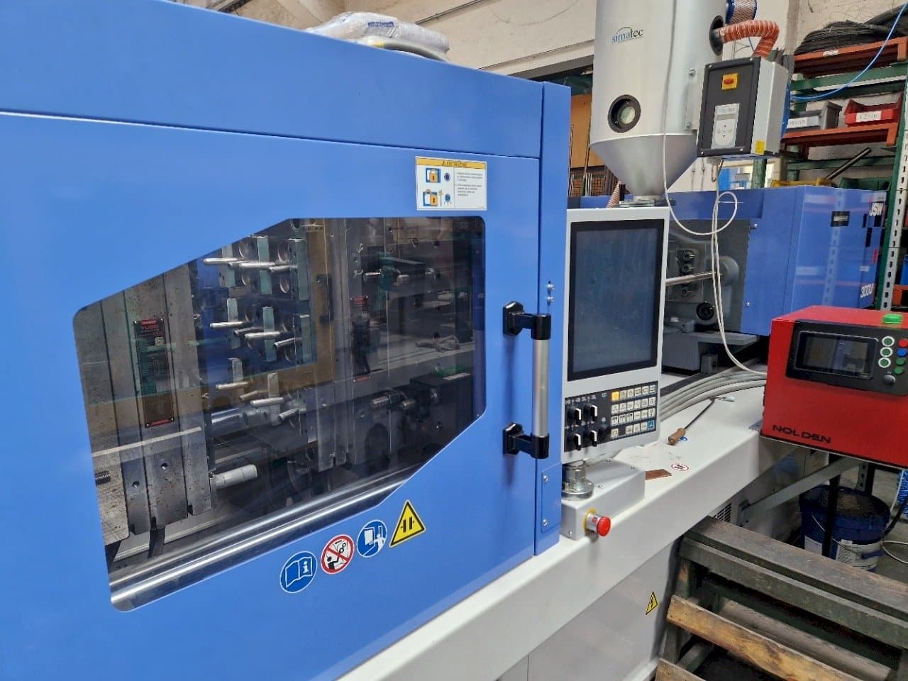 Вид  станка с JSW J180ADS-300U  правой стороны