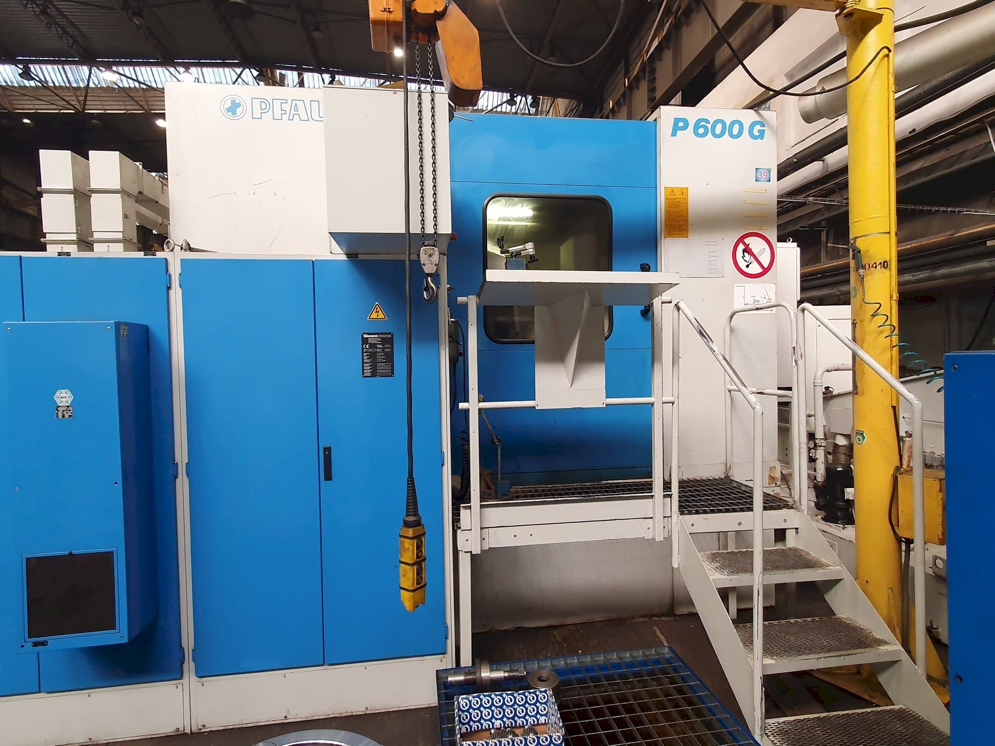 Вид станка Gleason PFAUTER P 600G  спереди