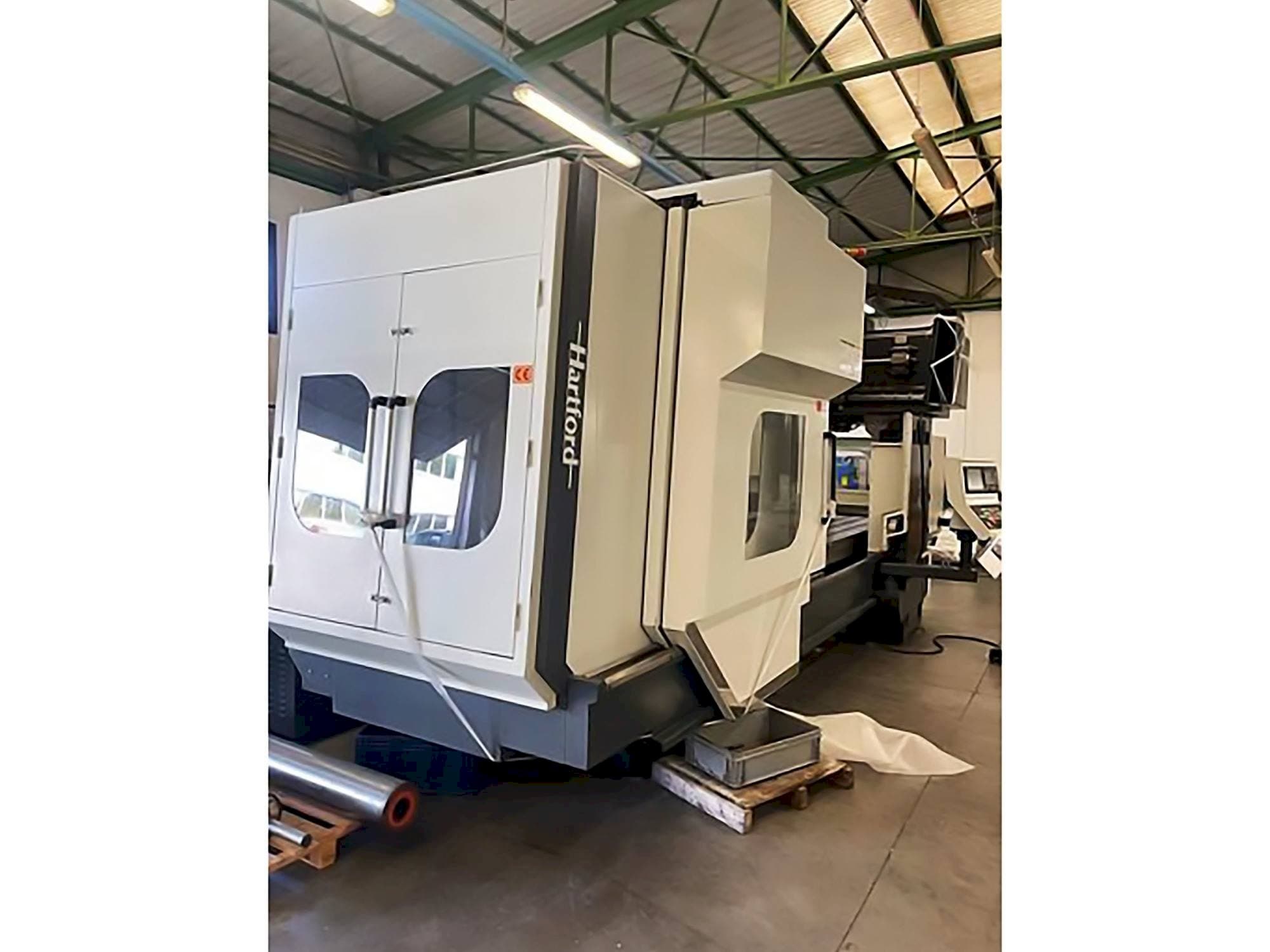 Вид станка HARTFORD HEP - 3150  спереди