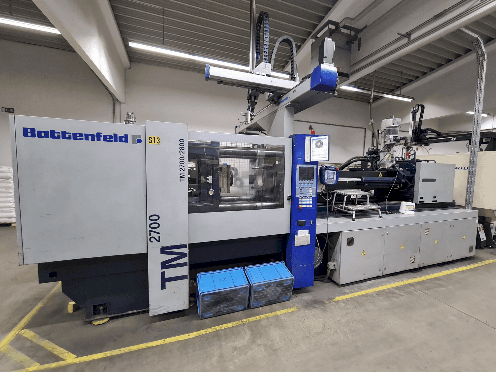 Вид станка Battenfeld TM 2700/2800  спереди