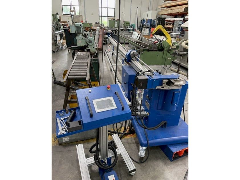 Вид станка JUTEC 5060  спереди