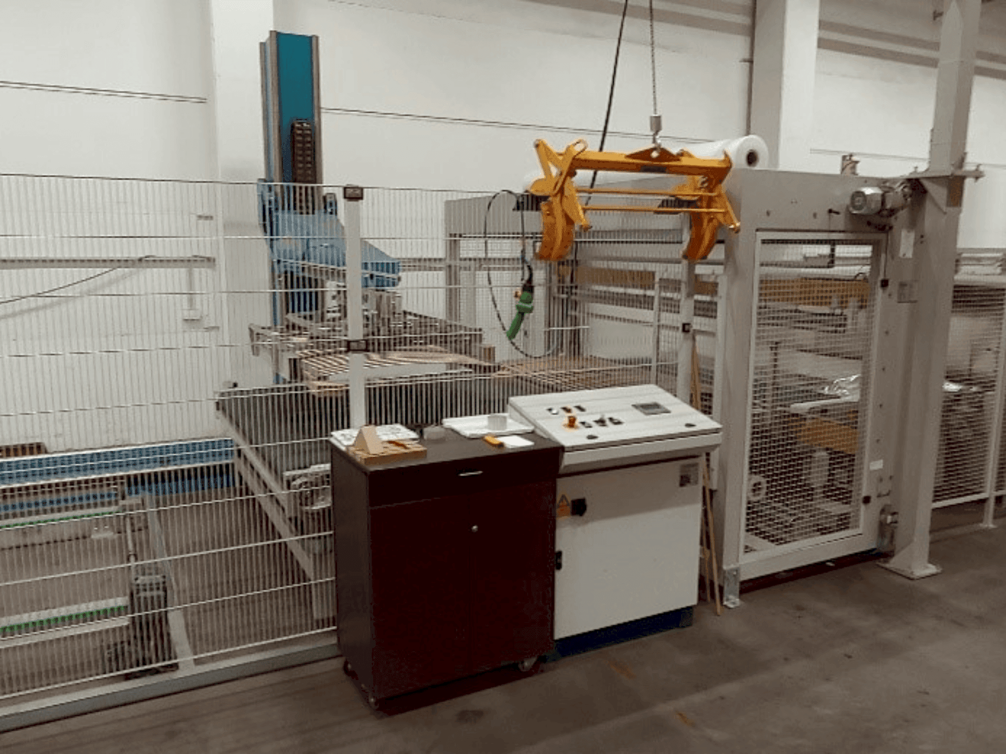 Вид станка ERREGI 300 LP  спереди