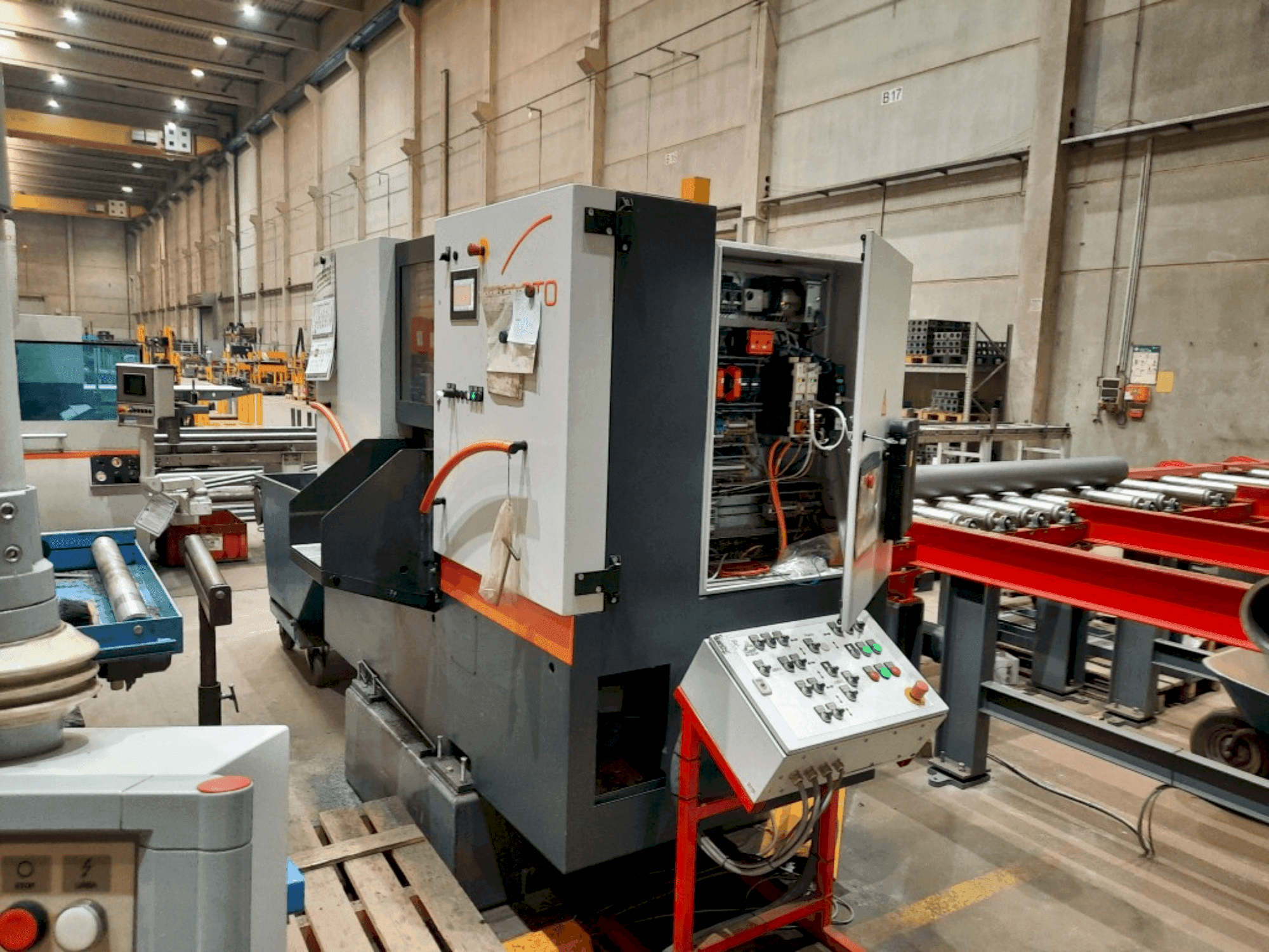 Вид станка KASTO WIN A3.3  спереди