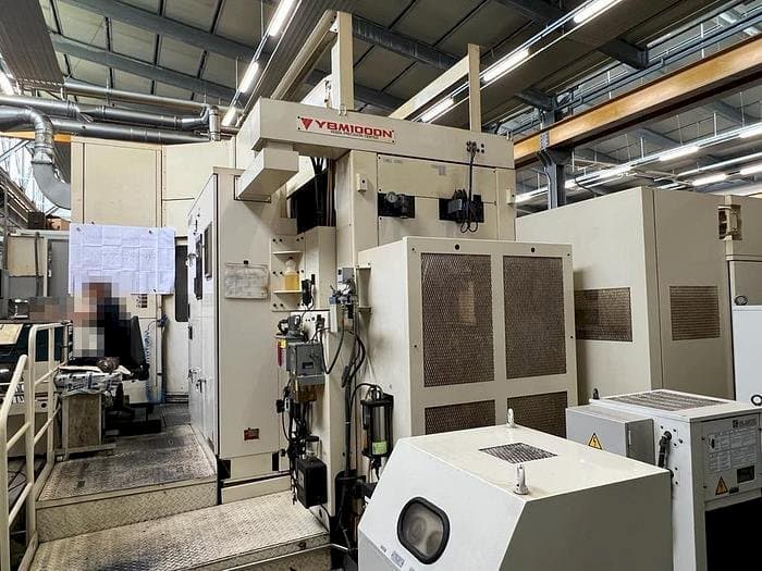 Вид станка YASDA YBM 1000N  спереди