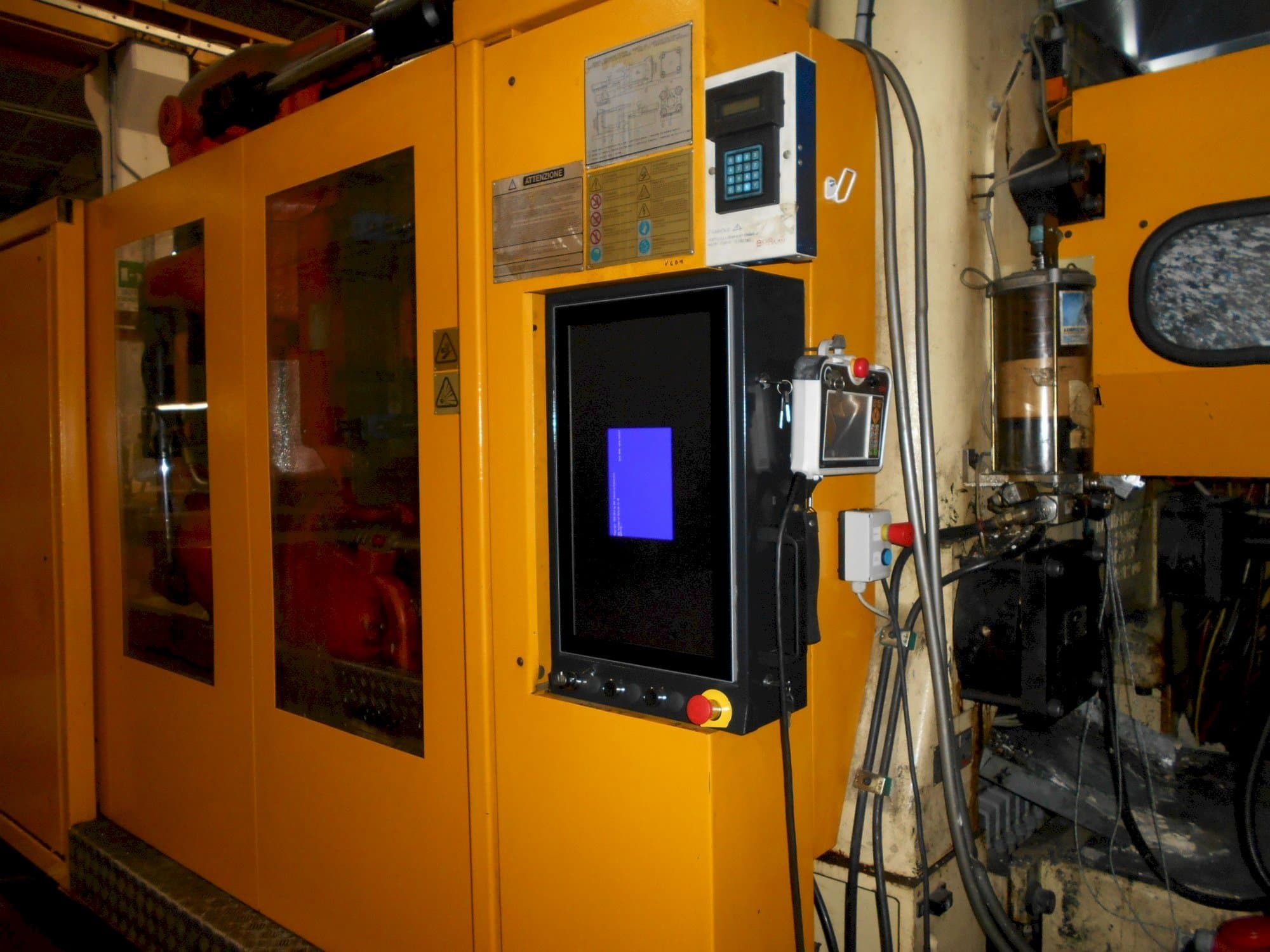 Вид станка Husky ELL 750 RS 120/110  спереди