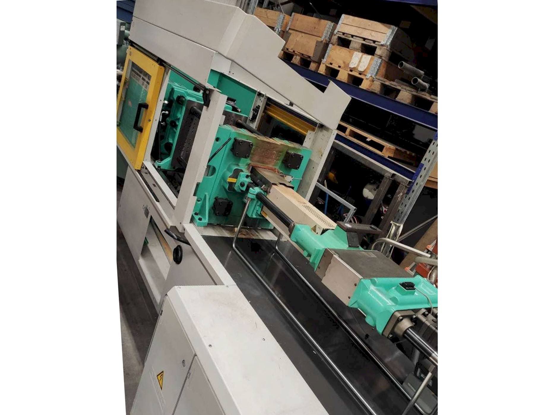 Вид станка Arburg 370C-800-250  спереди