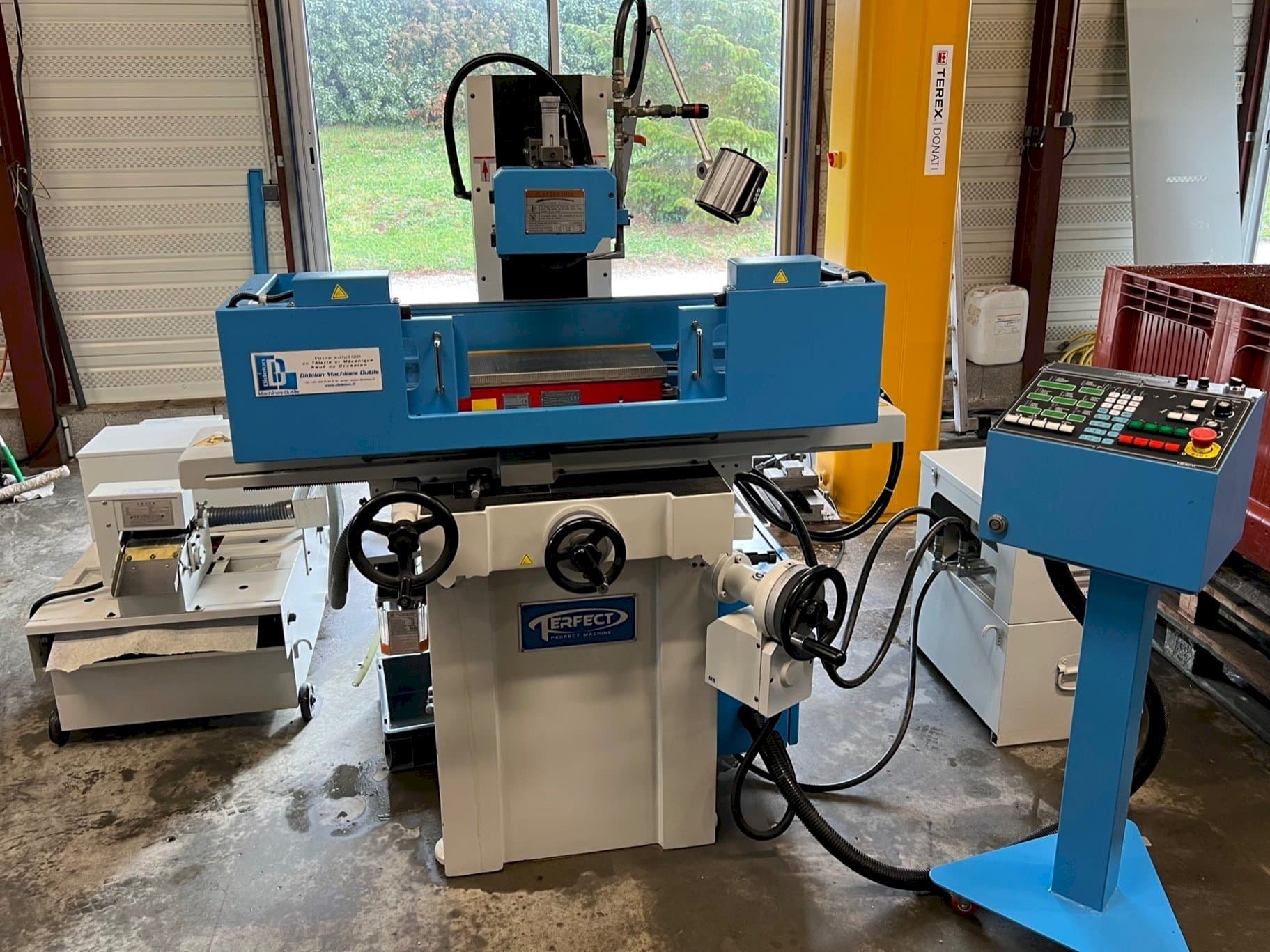 Вид станка PERFECT PFG-2045AH  спереди