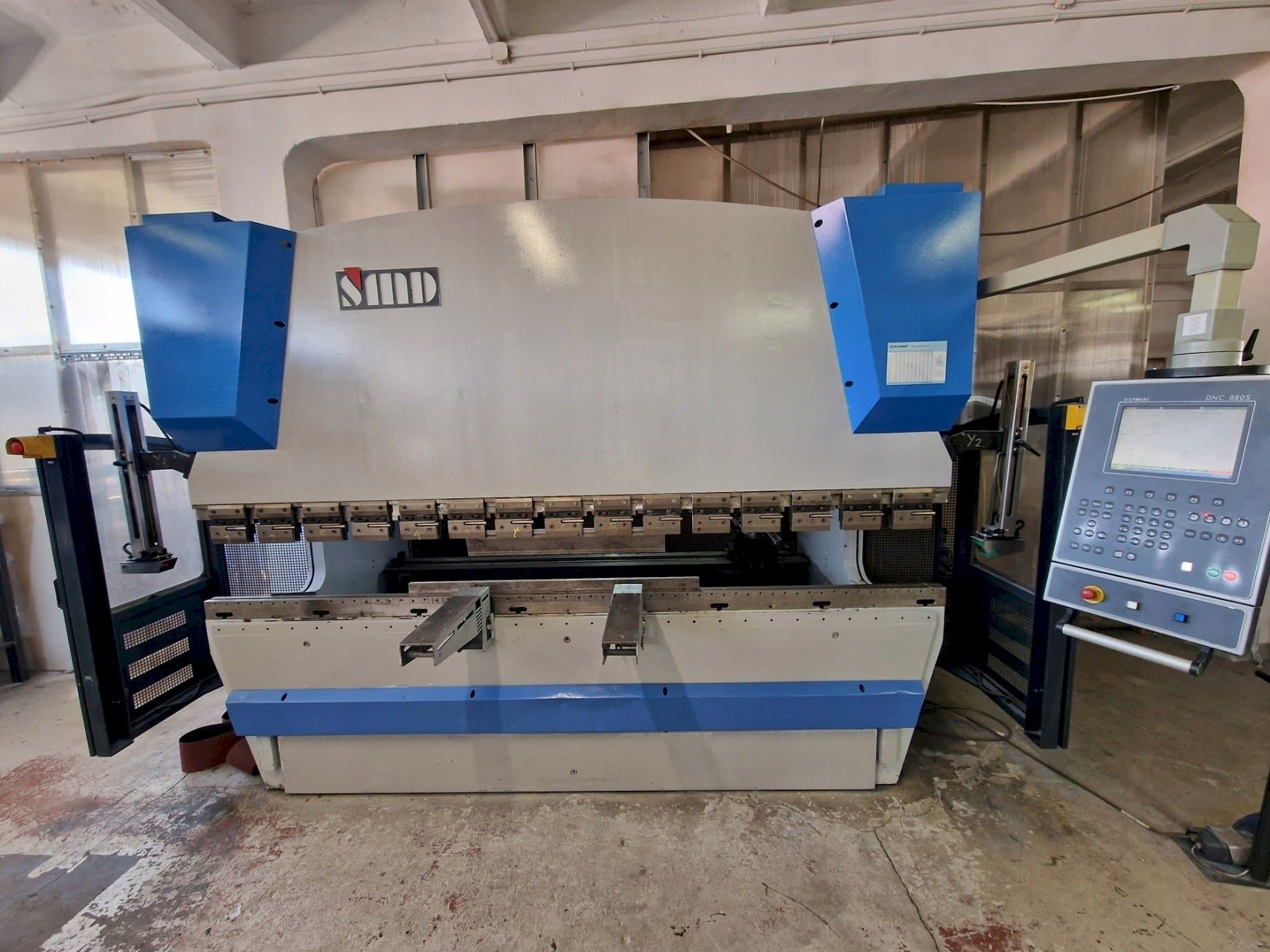 Вид станка SMD PBH 3100  спереди