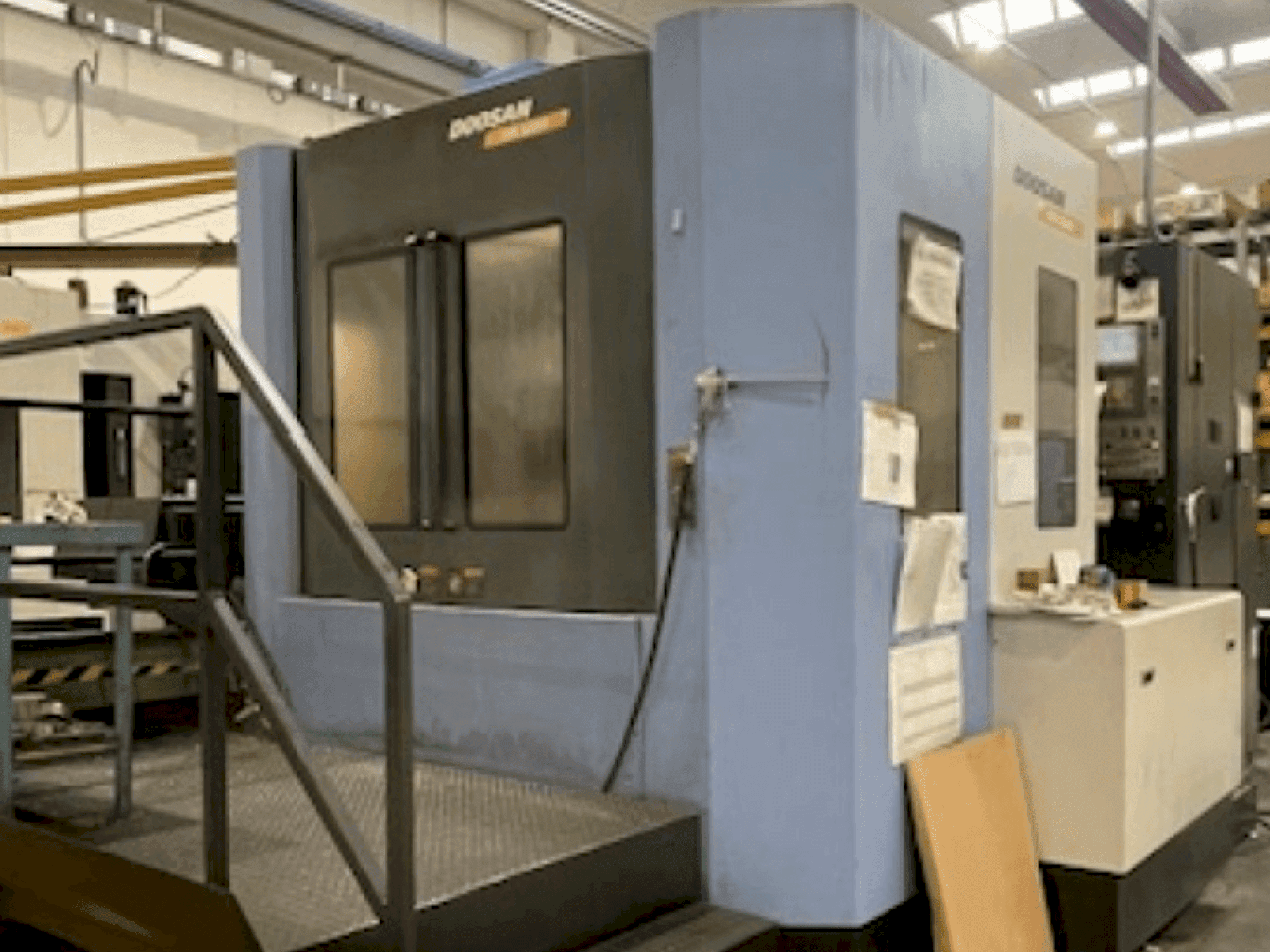 Вид станка DOOSAN HM 6300 (2009)  спереди