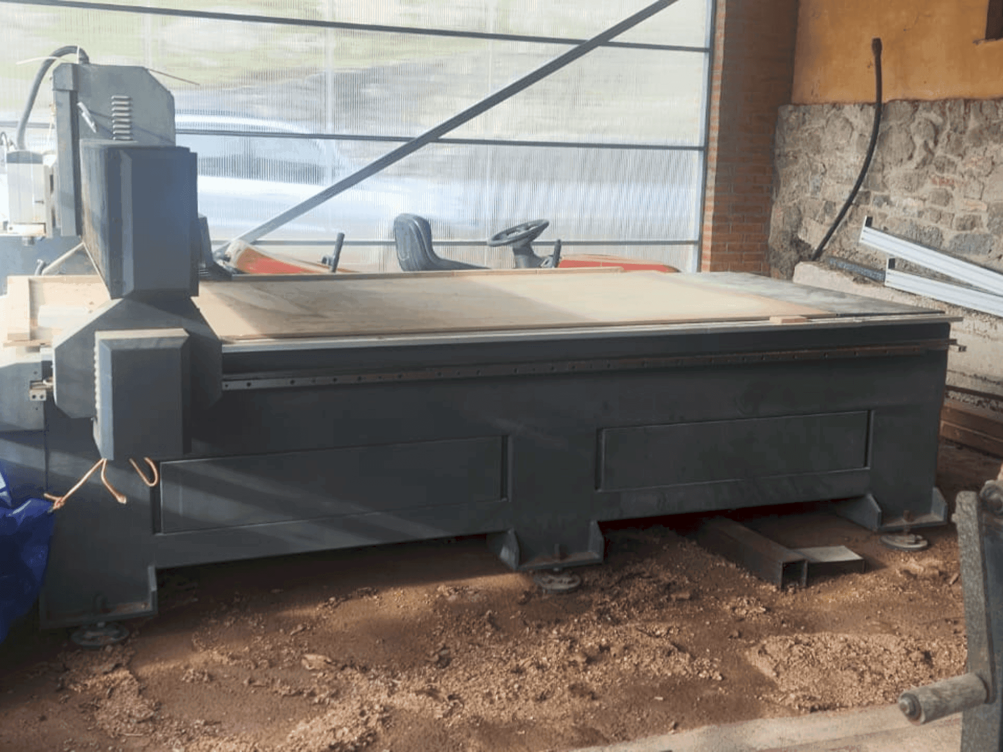 Вид станка BARCENAS CNC SW1325V  спереди