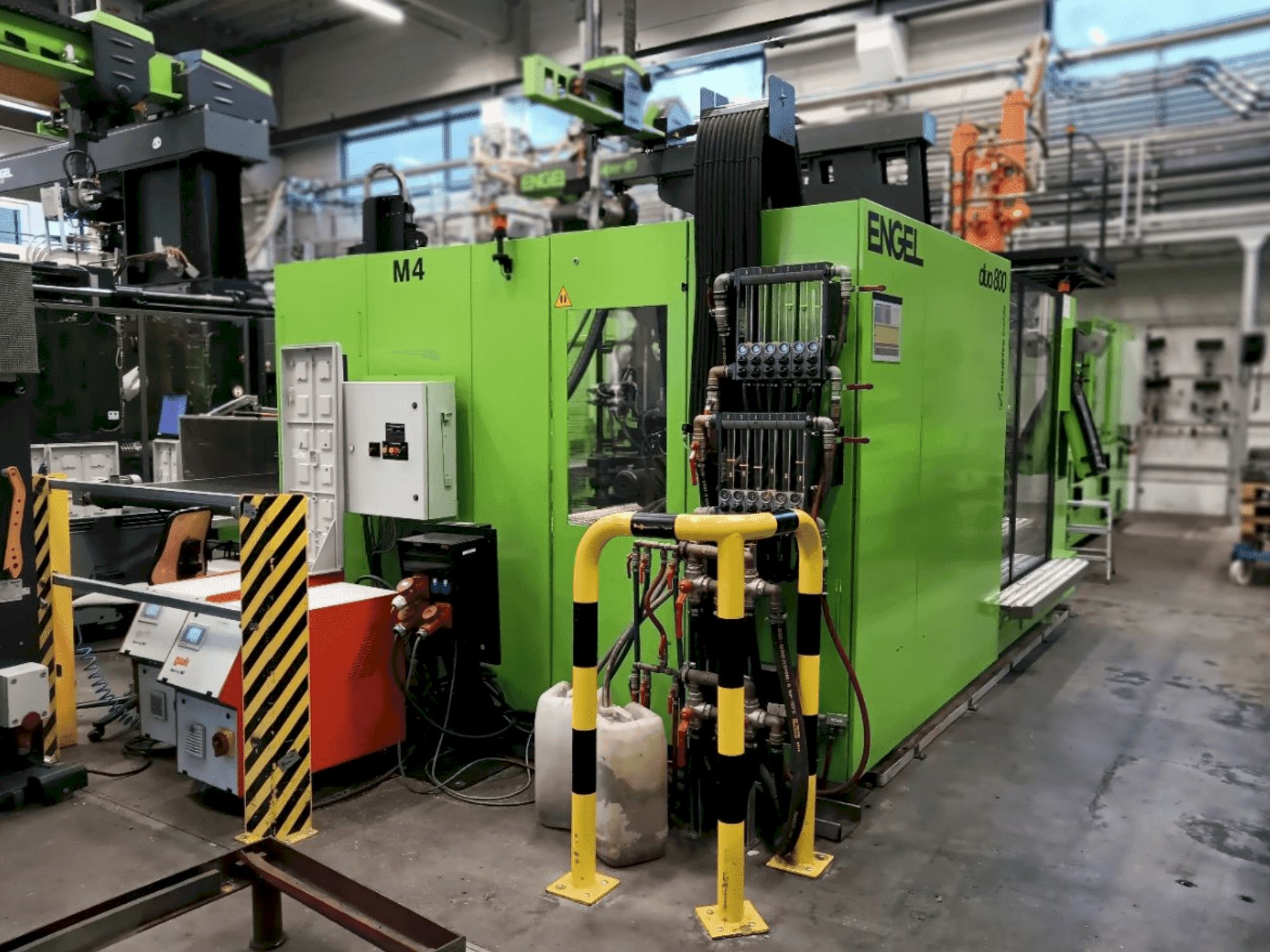 Вид  станка Engel Duo 11050/800  слева