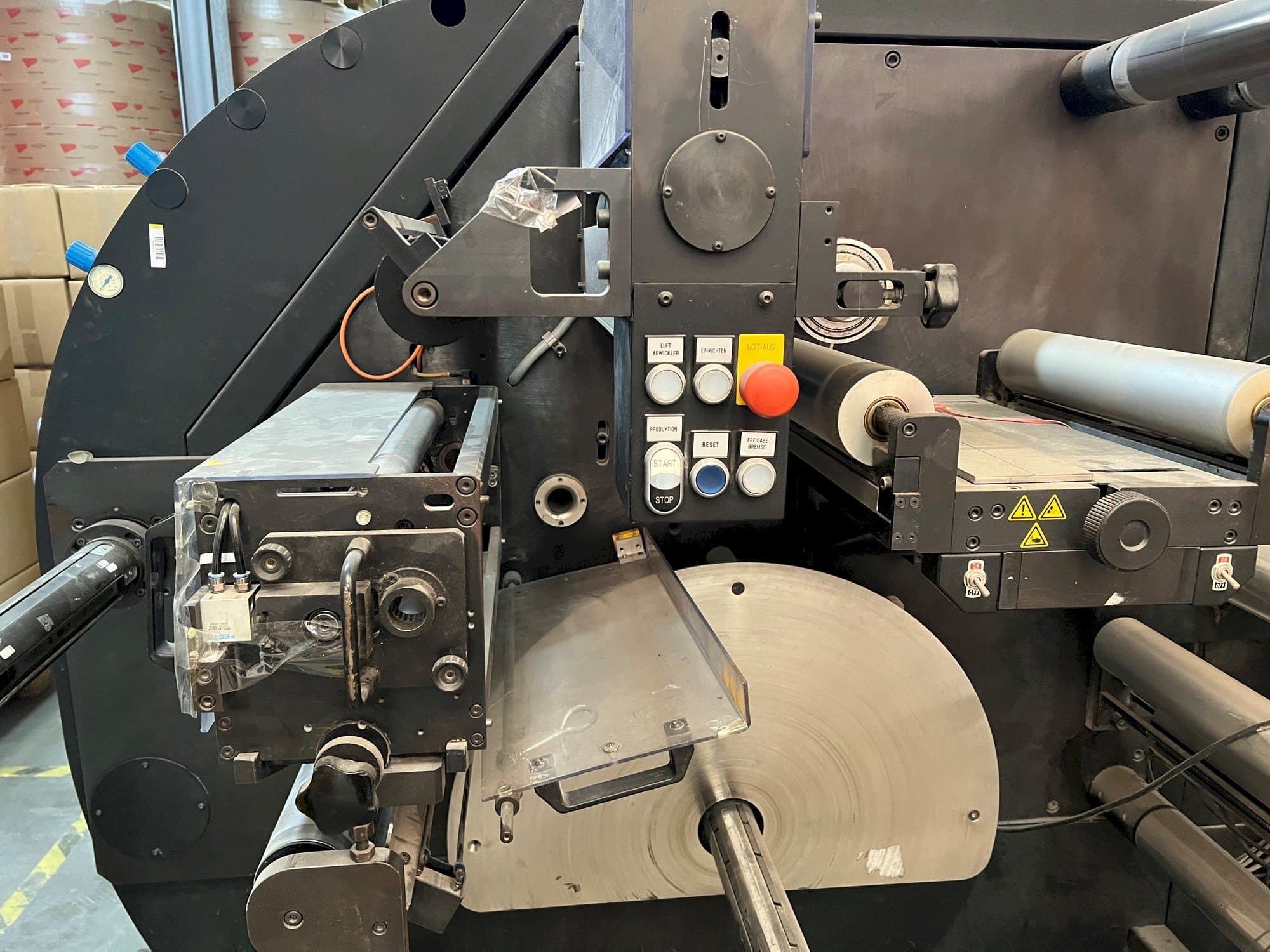 Вид станка FLEXOR 380B  спереди