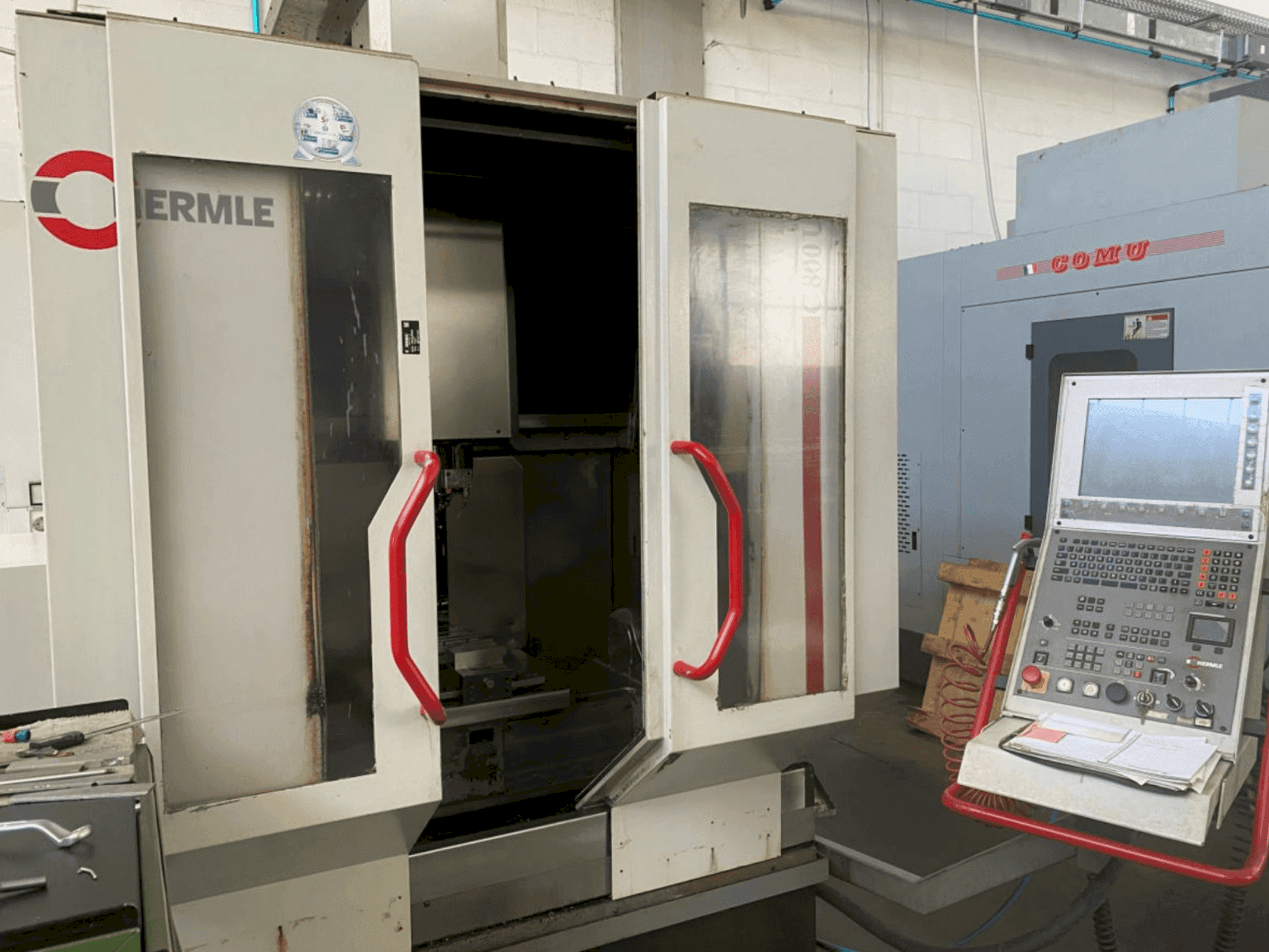 Вид станка HERMLE C 800 U  спереди