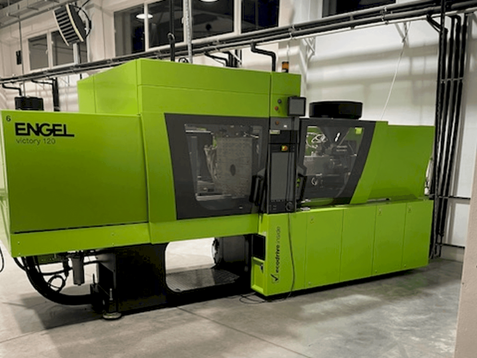 Вид станка Engel Victory 650/120 tech  спереди