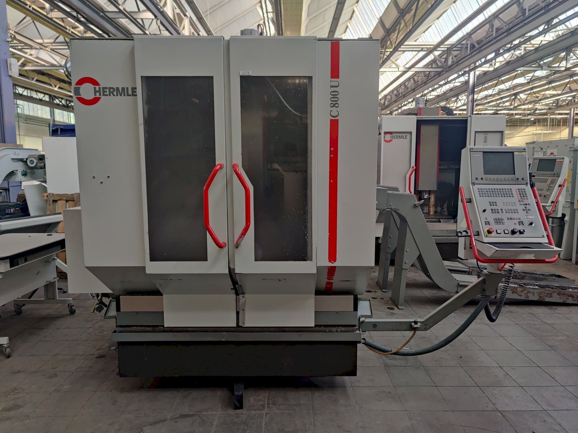 Вид станка HERMLE C800U  спереди