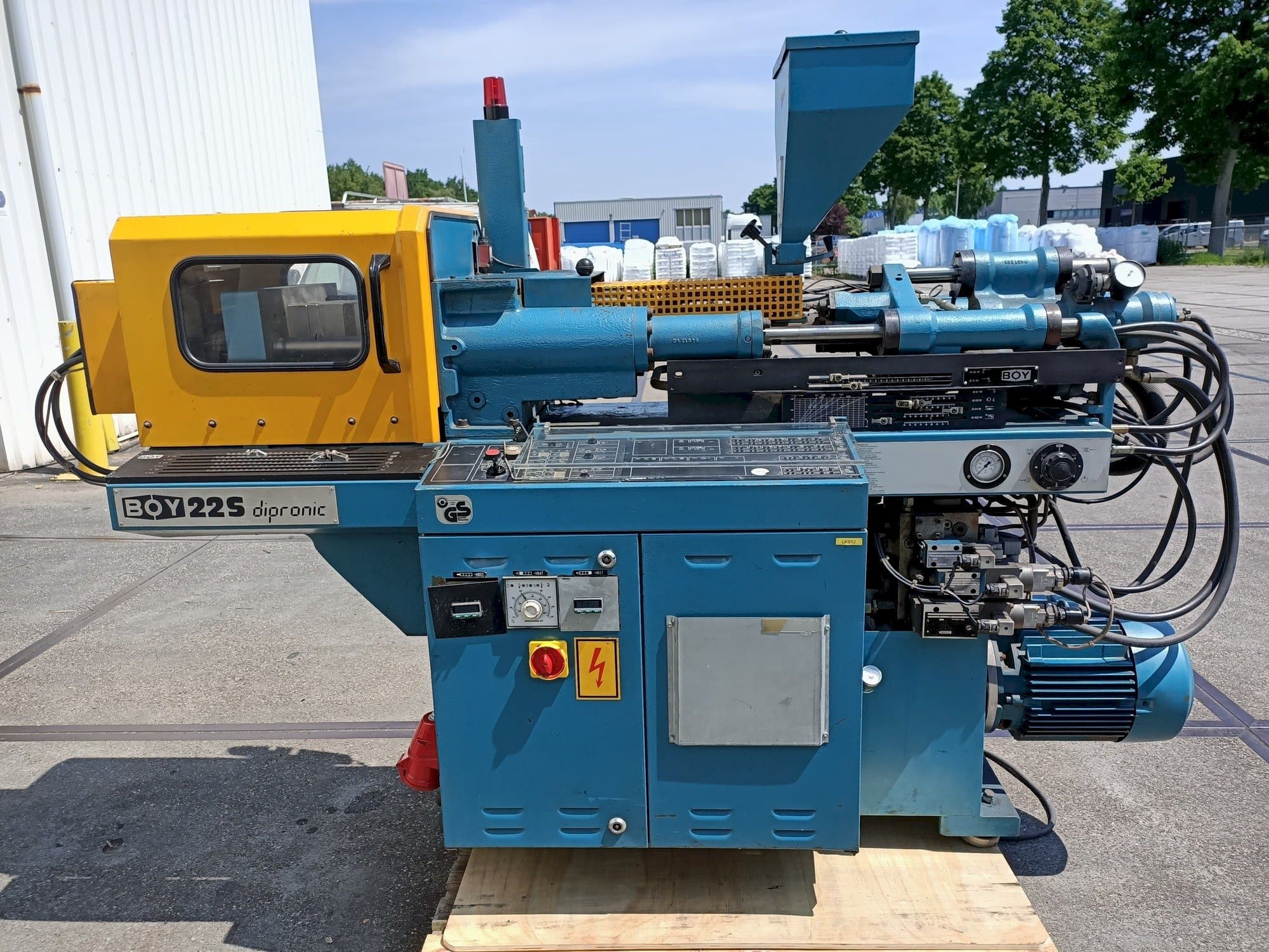 Вид станка BOY 22S dipronic  спереди