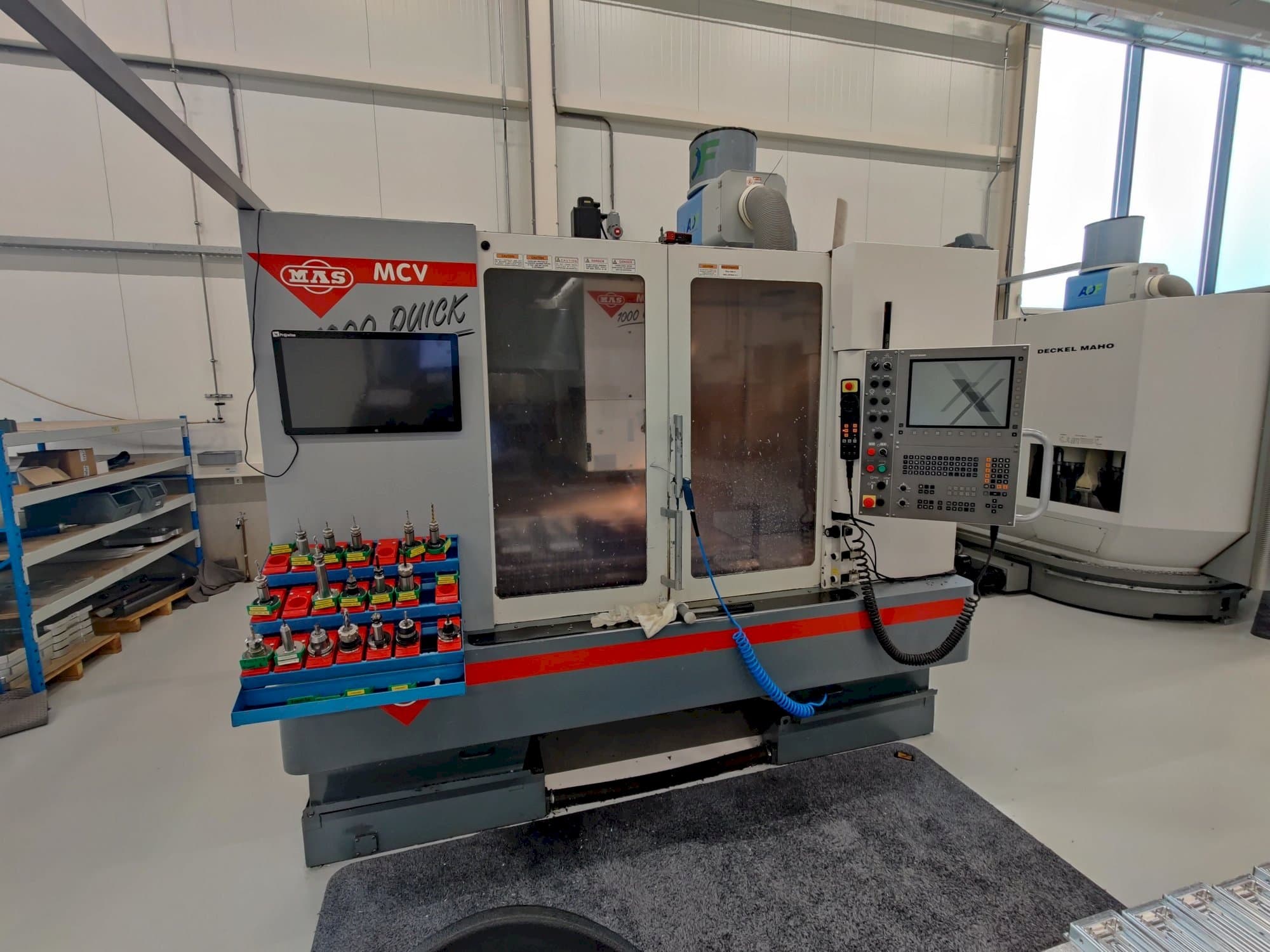 Вид станка MAS MCV1000 Quick  спереди