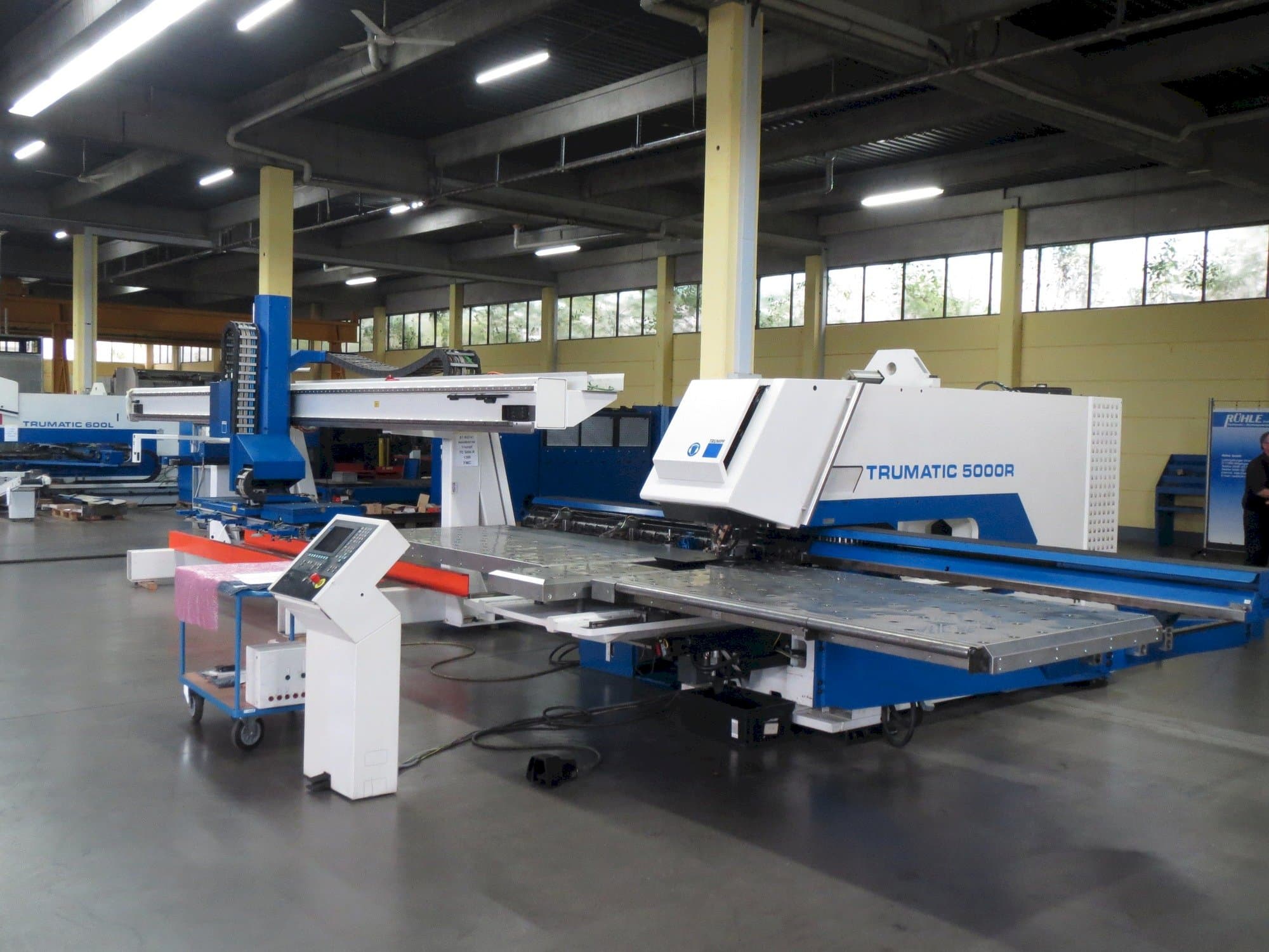 Вид станка Trumpf Trumatic 5000 R  спереди