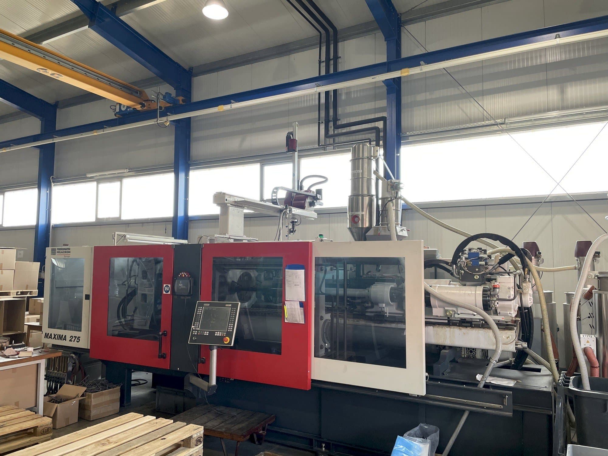 Вид станка FERROMATIK MILACRON Maxima 275  спереди