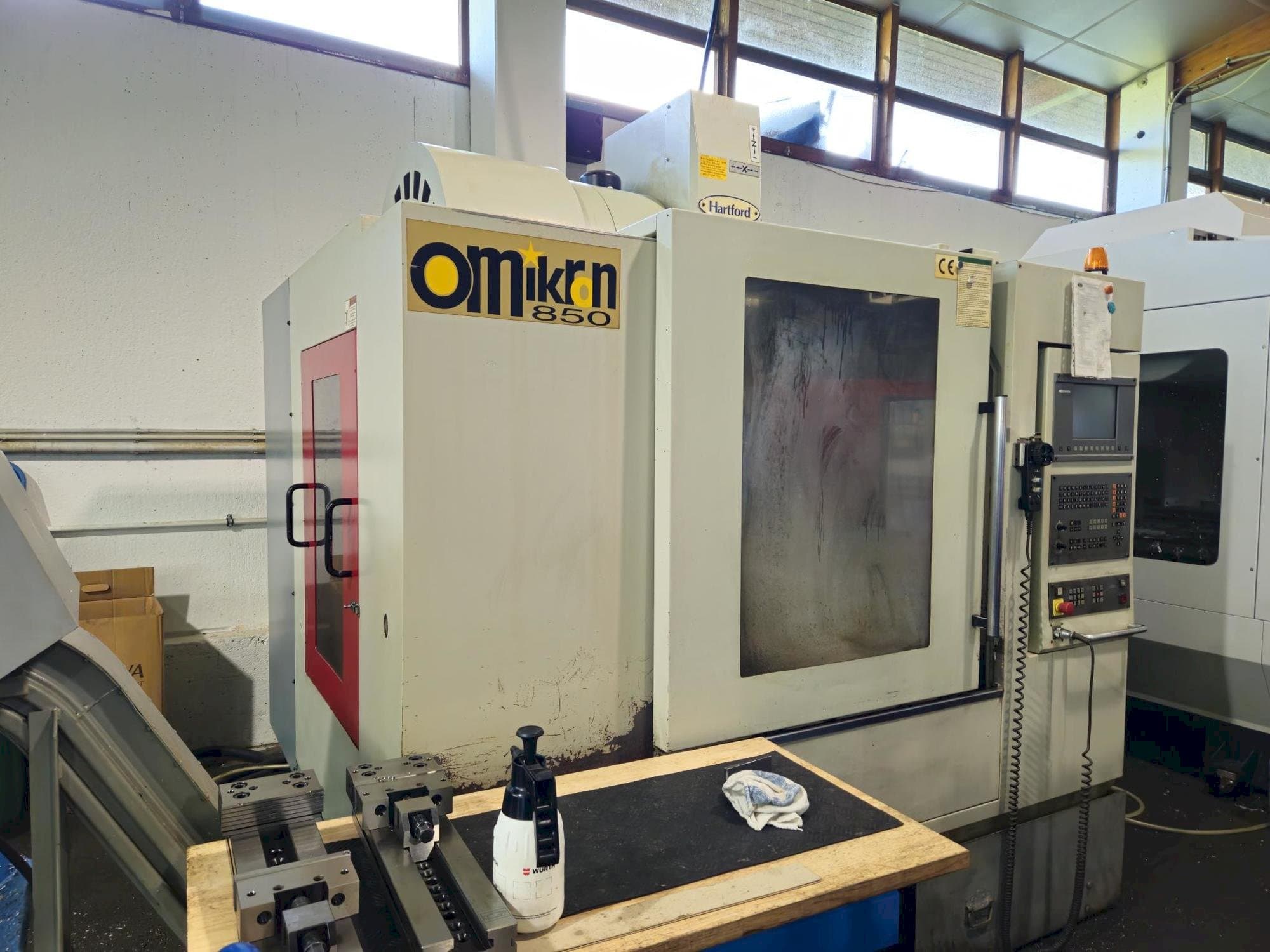 Вид станка Hartford VMC 850AP  спереди