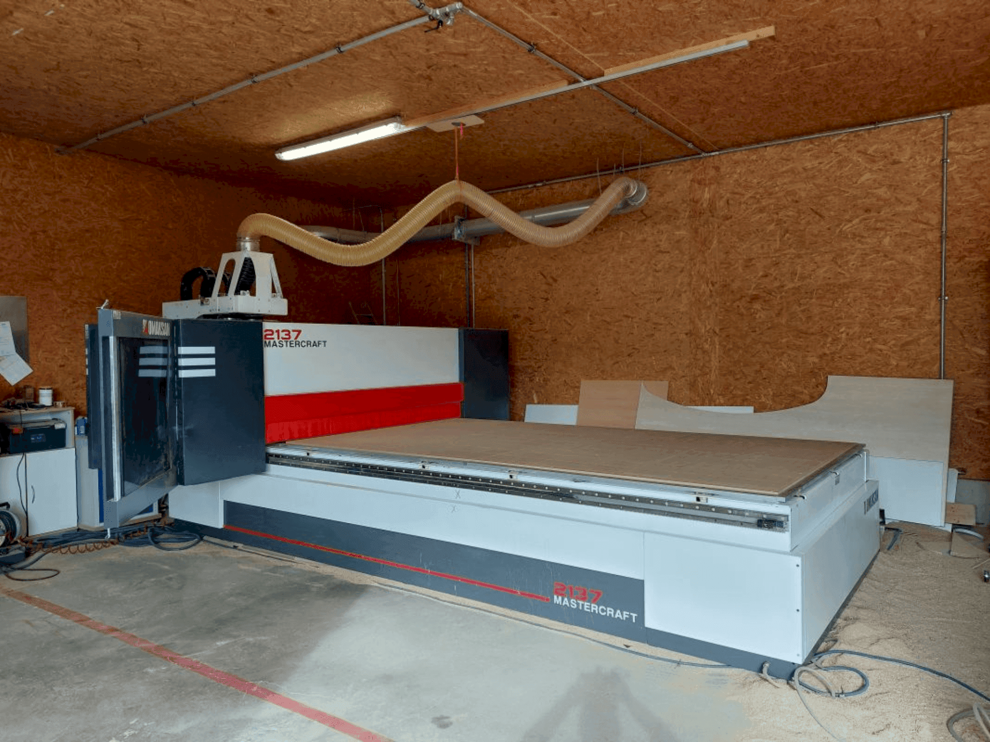 Вид станка OMAKSAN Mastercraft 217  спереди