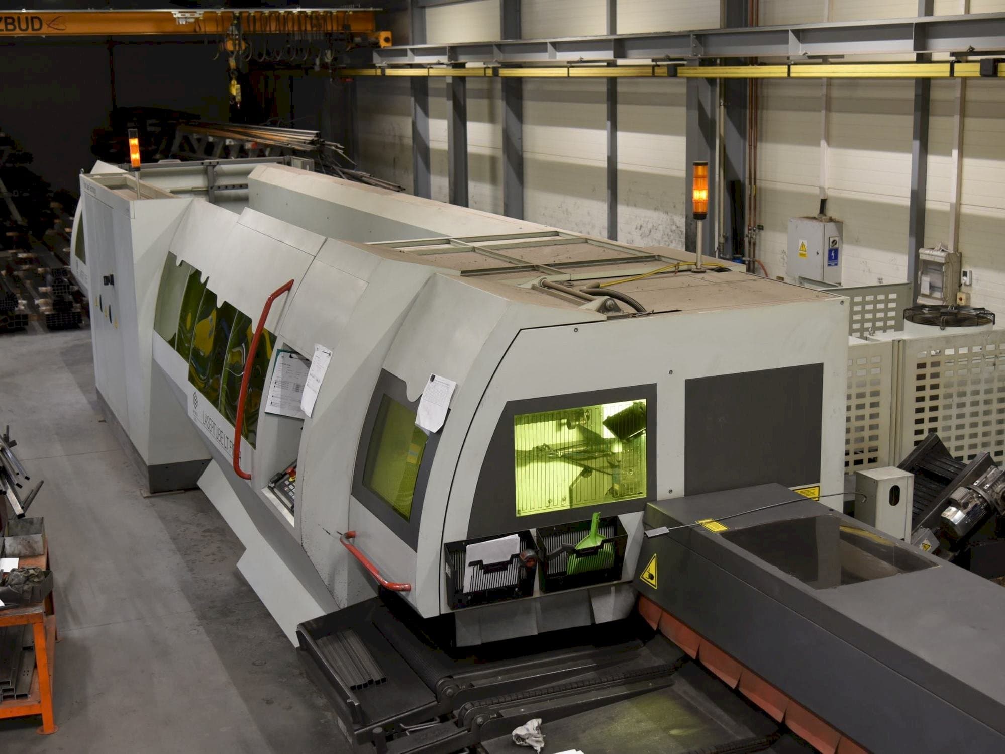 Вид станка BLM ADIGE LaserTube LT Fiber  спереди