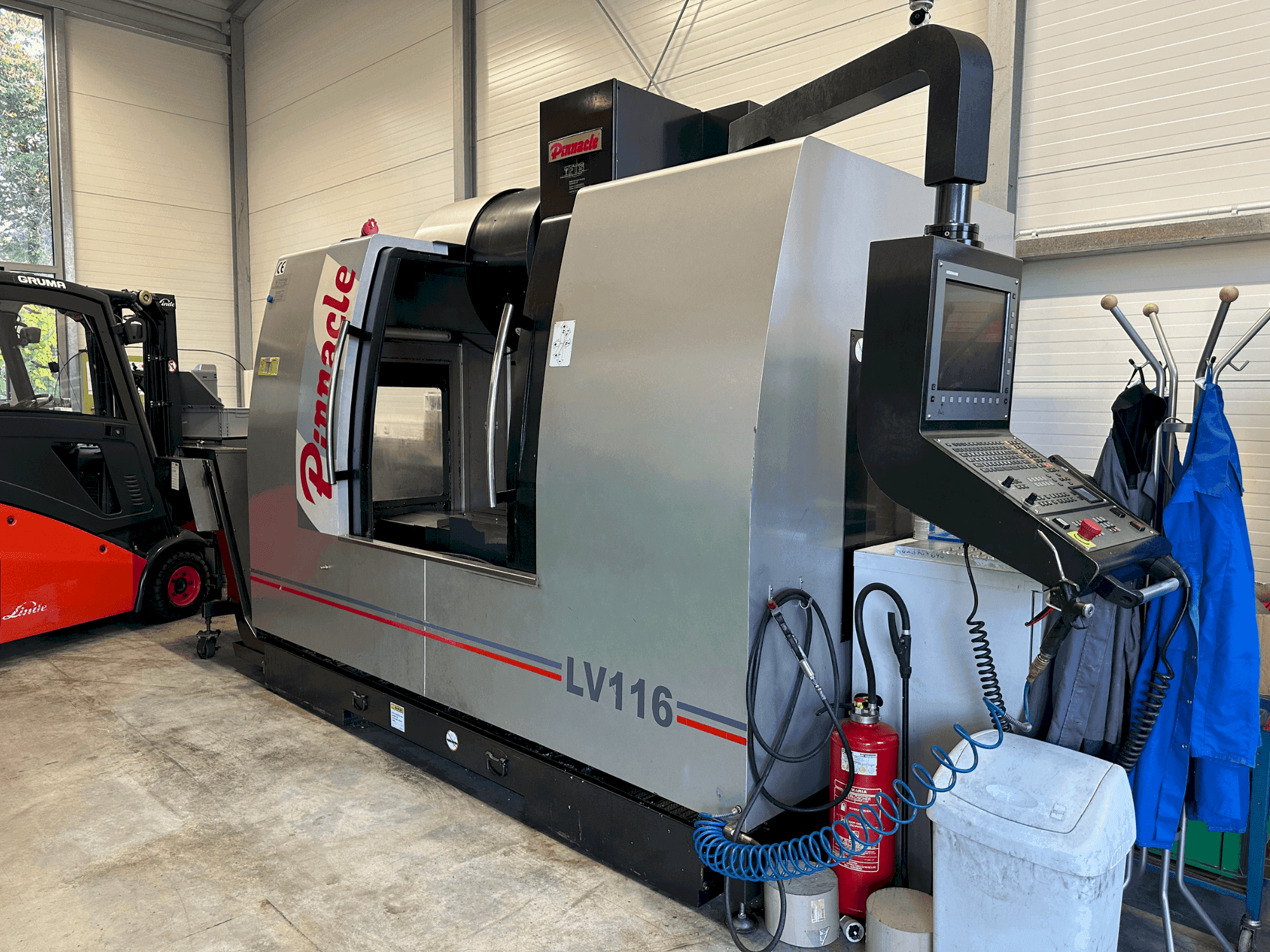 Вид станка Pinnacle LV116  спереди