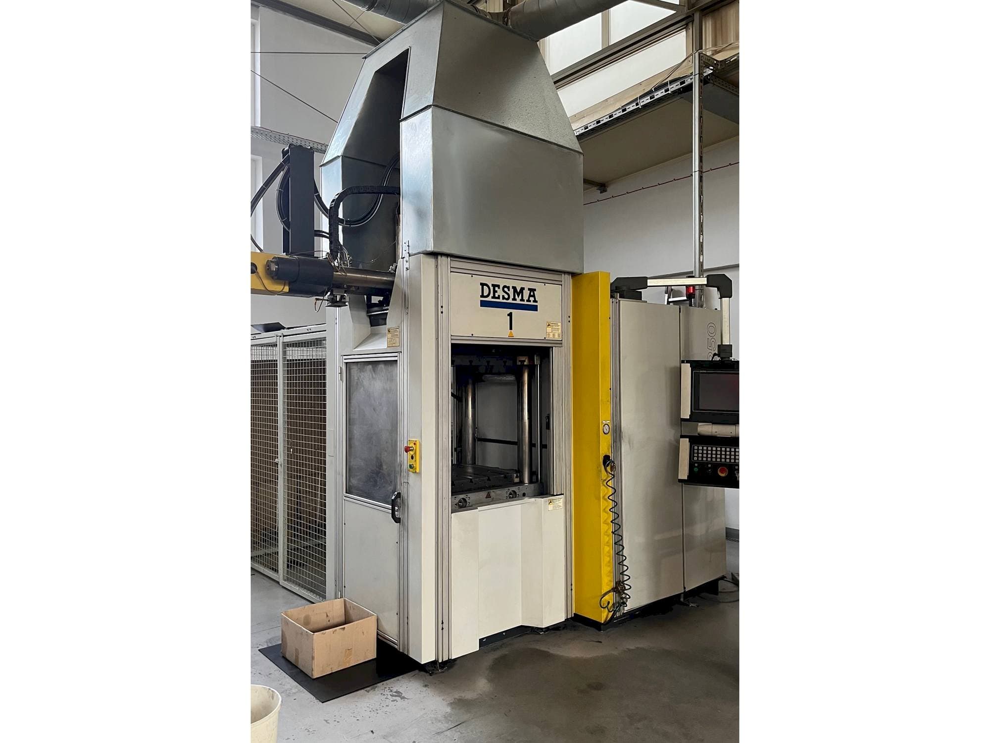 Вид станка Kloeckner Desma 968.250 ZO  спереди