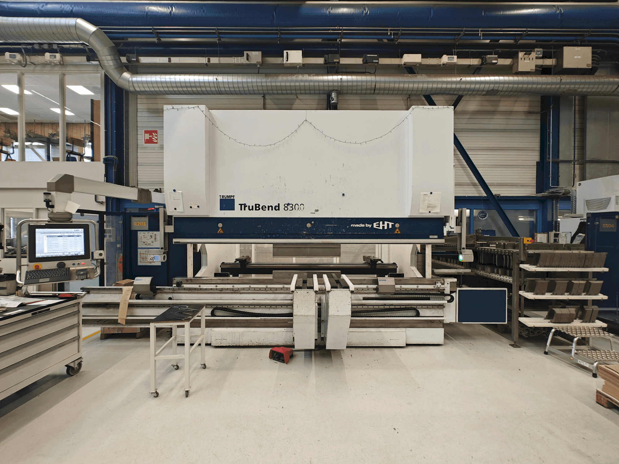 Вид станка EHT TruBend 8300-40  спереди