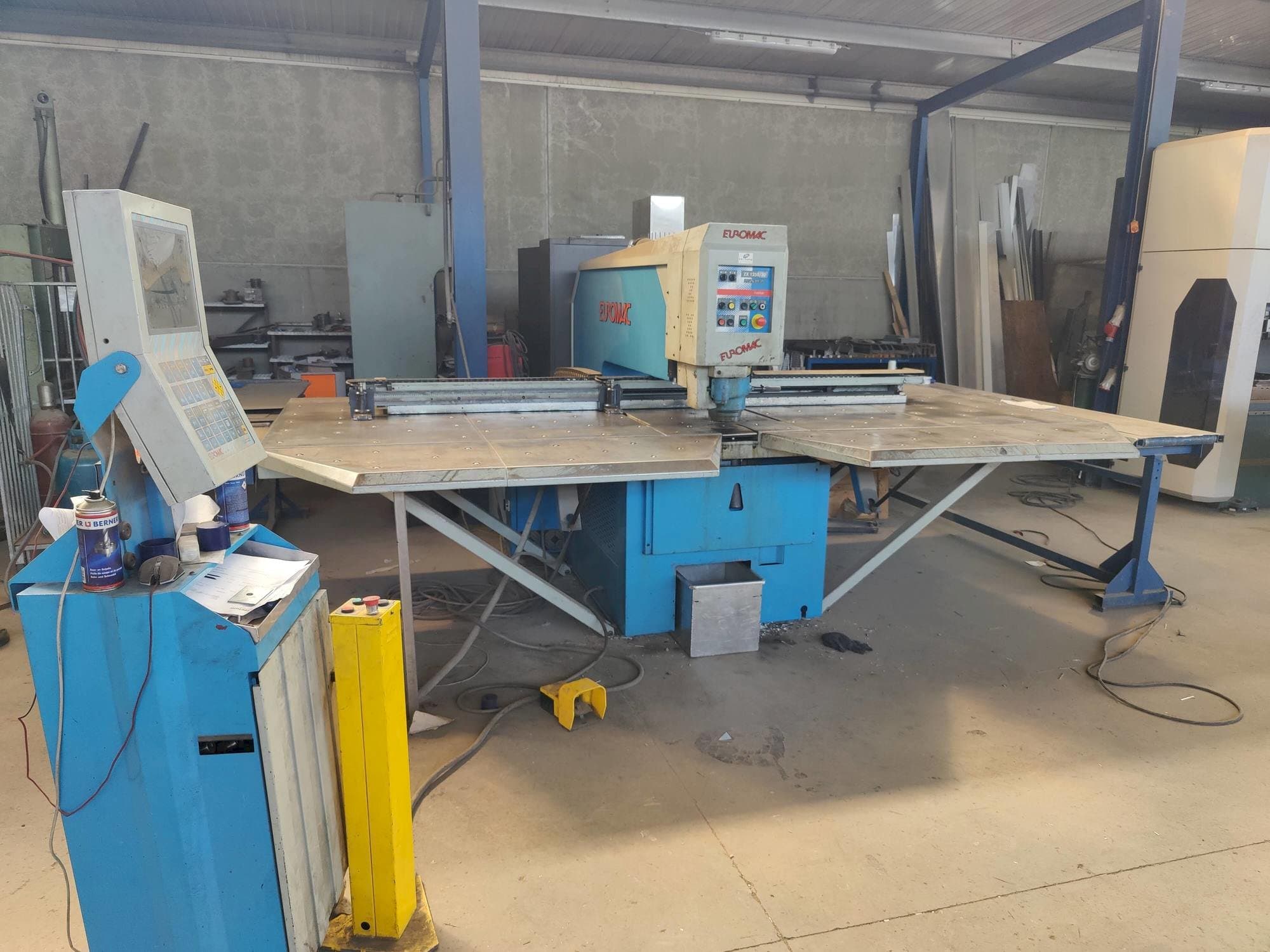 Вид станка Euromac Z/1250/30  спереди