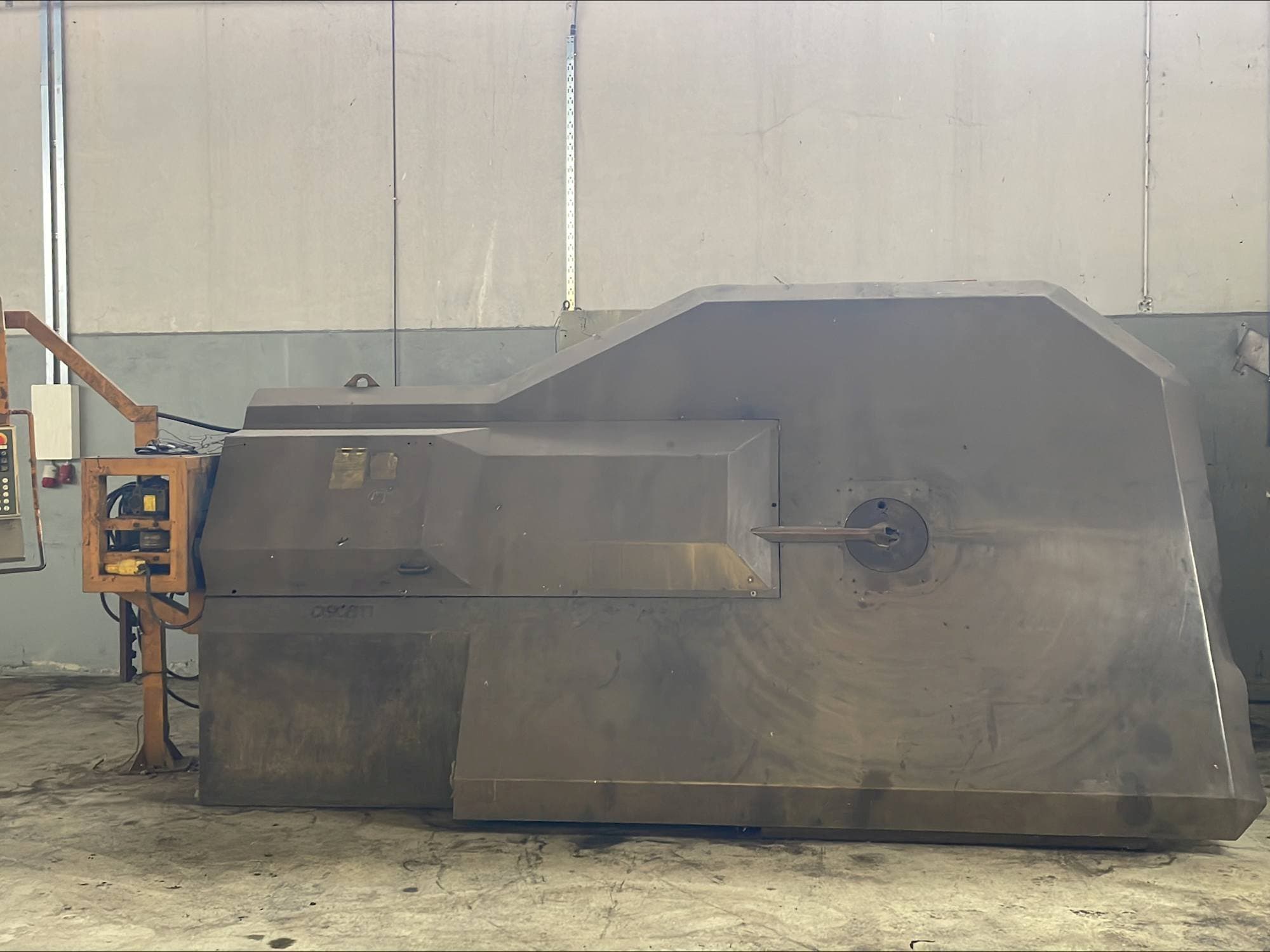 Вид станка OSCAM MULTIBEND 16  спереди