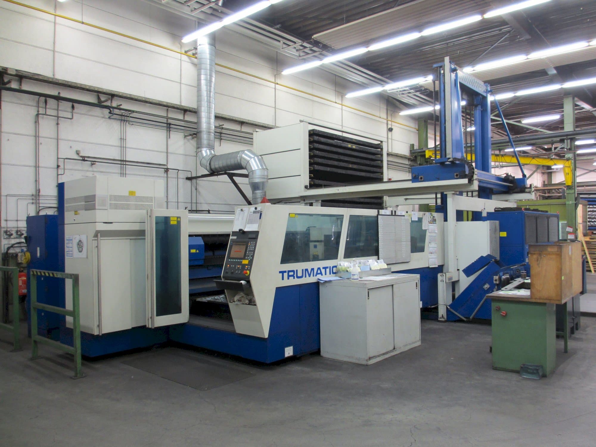 Вид станка Trumpf Trumatic L 3050  спереди
