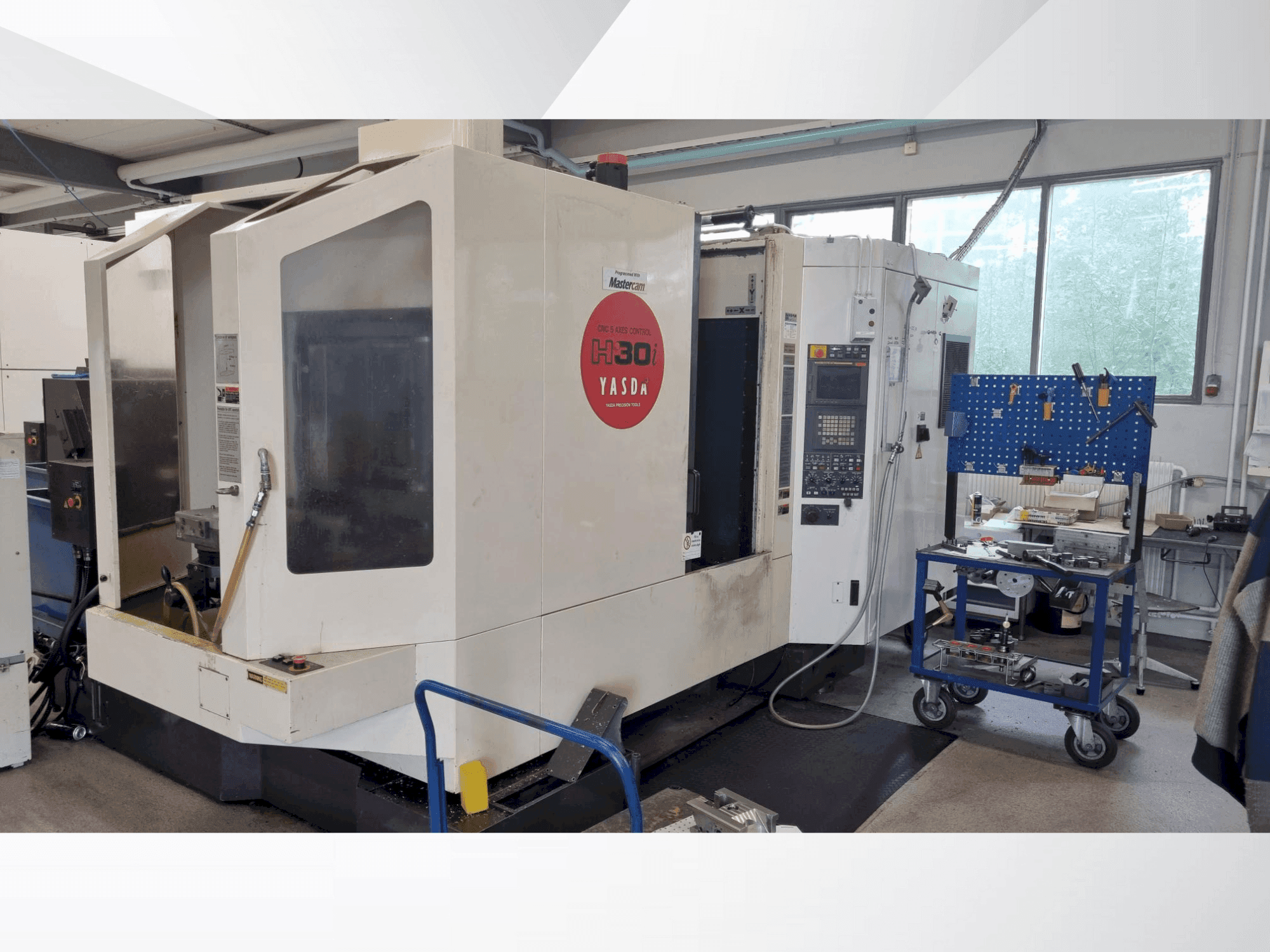 Вид станка YASDA H-30i  спереди