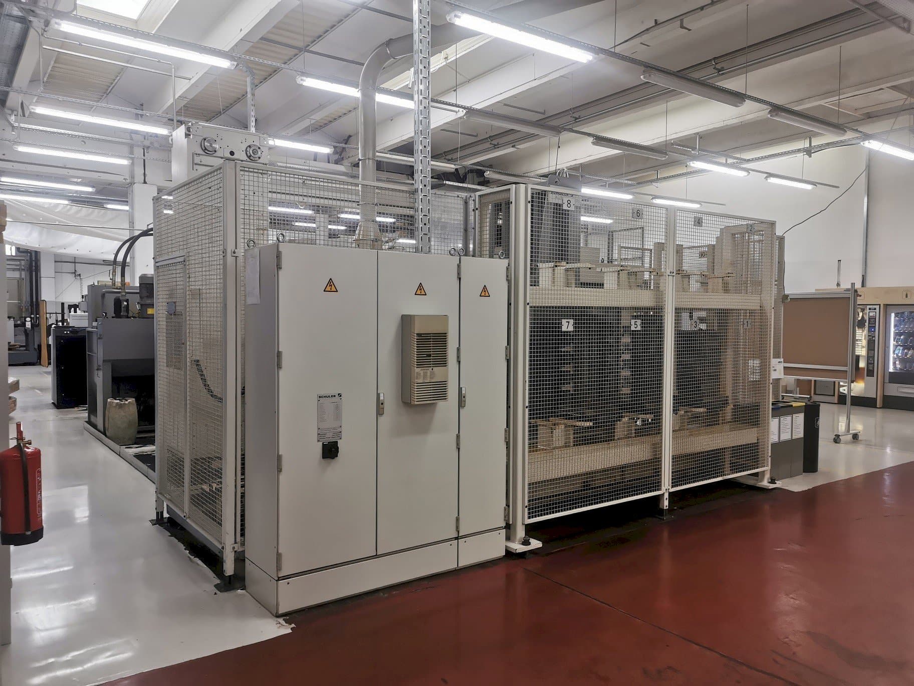 Вид станка HELLER MC 16  спереди