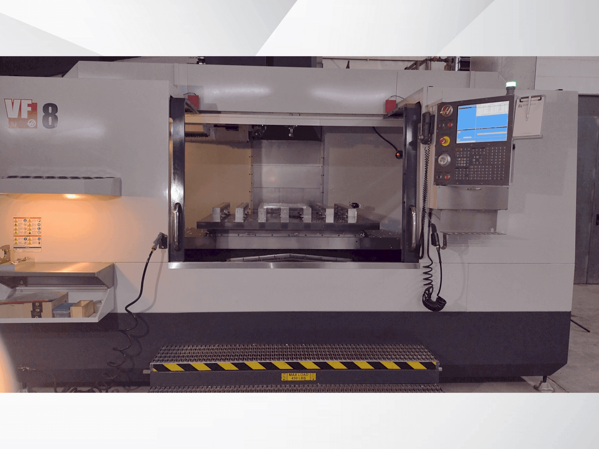 Вид станка HAAS VF-8/40  спереди