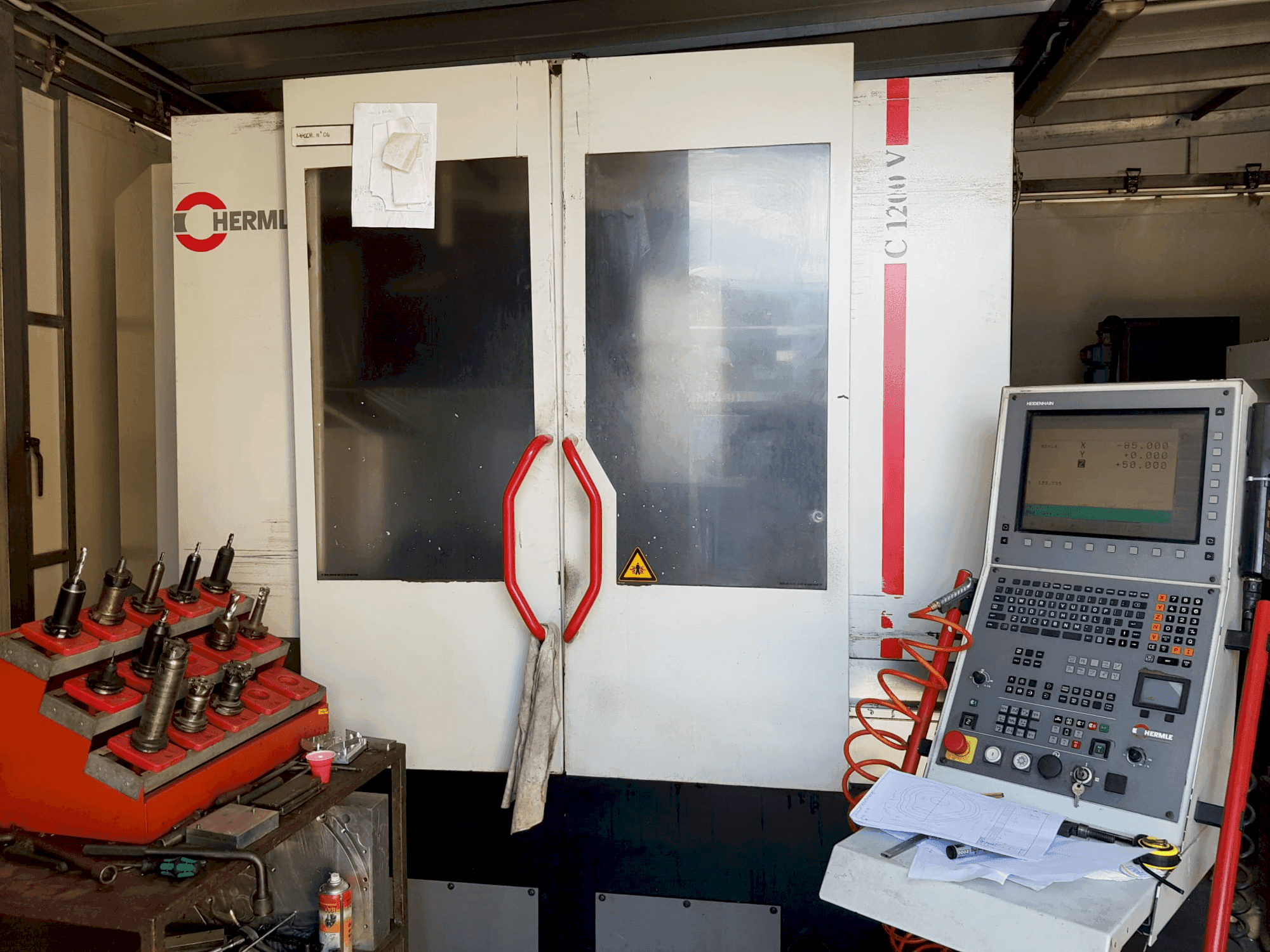 Вид станка HERMLE C 1200 V  спереди