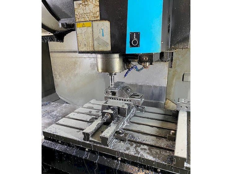 Вид станка Hurco VMX42i  спереди