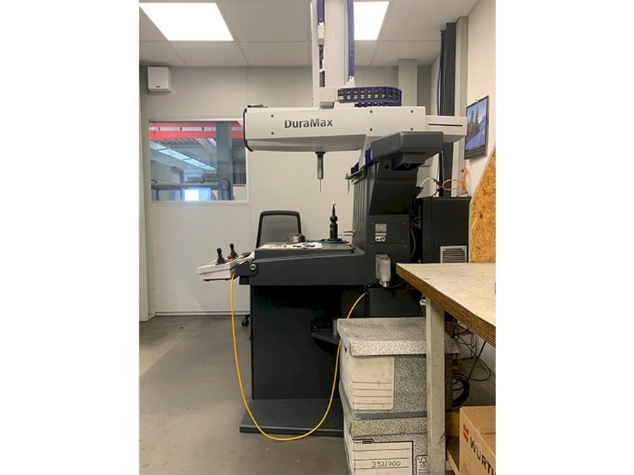 Вид станка ZEISS Duramax 3-D  спереди