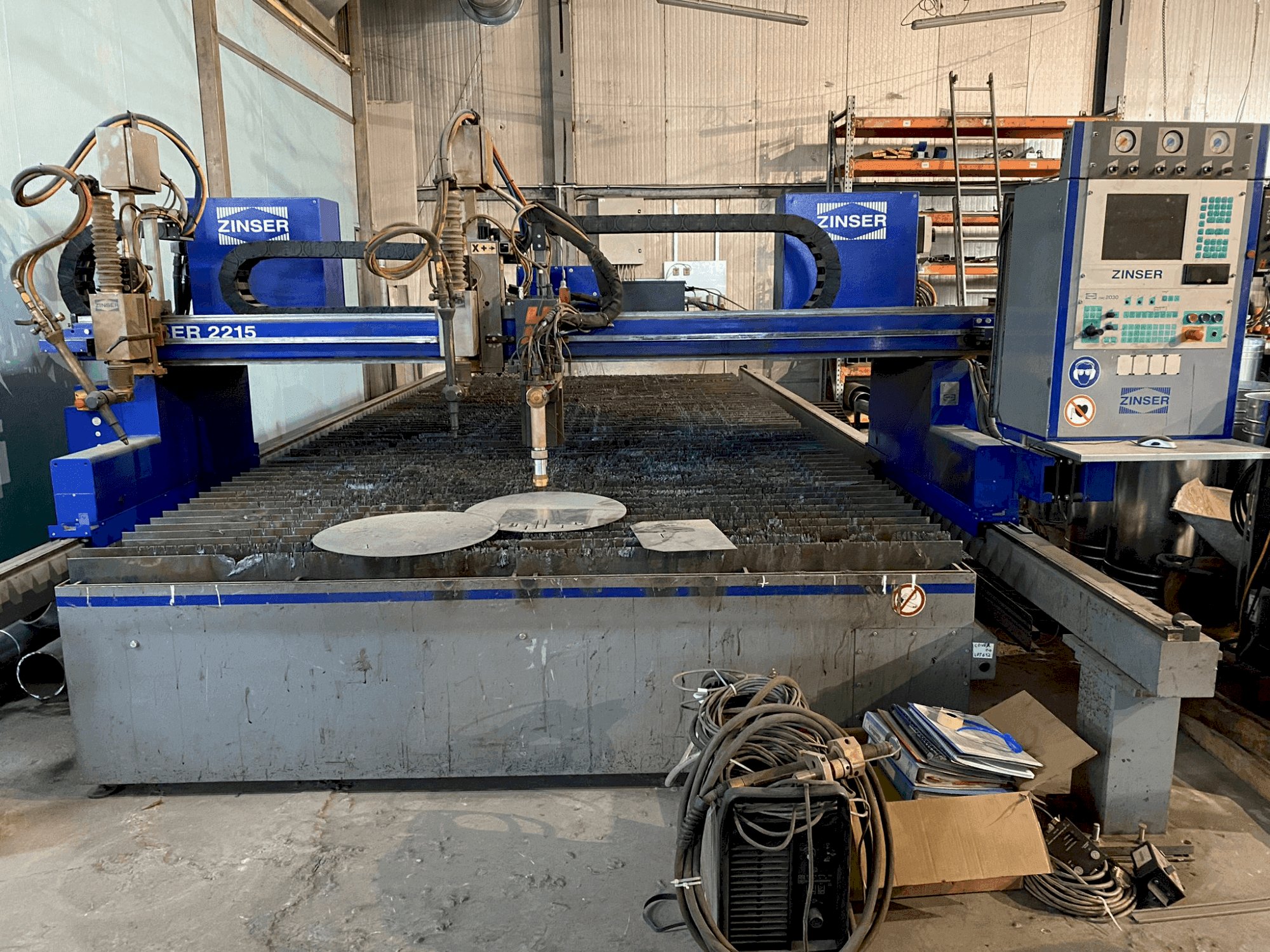 Вид станка ZINSER 2215  спереди