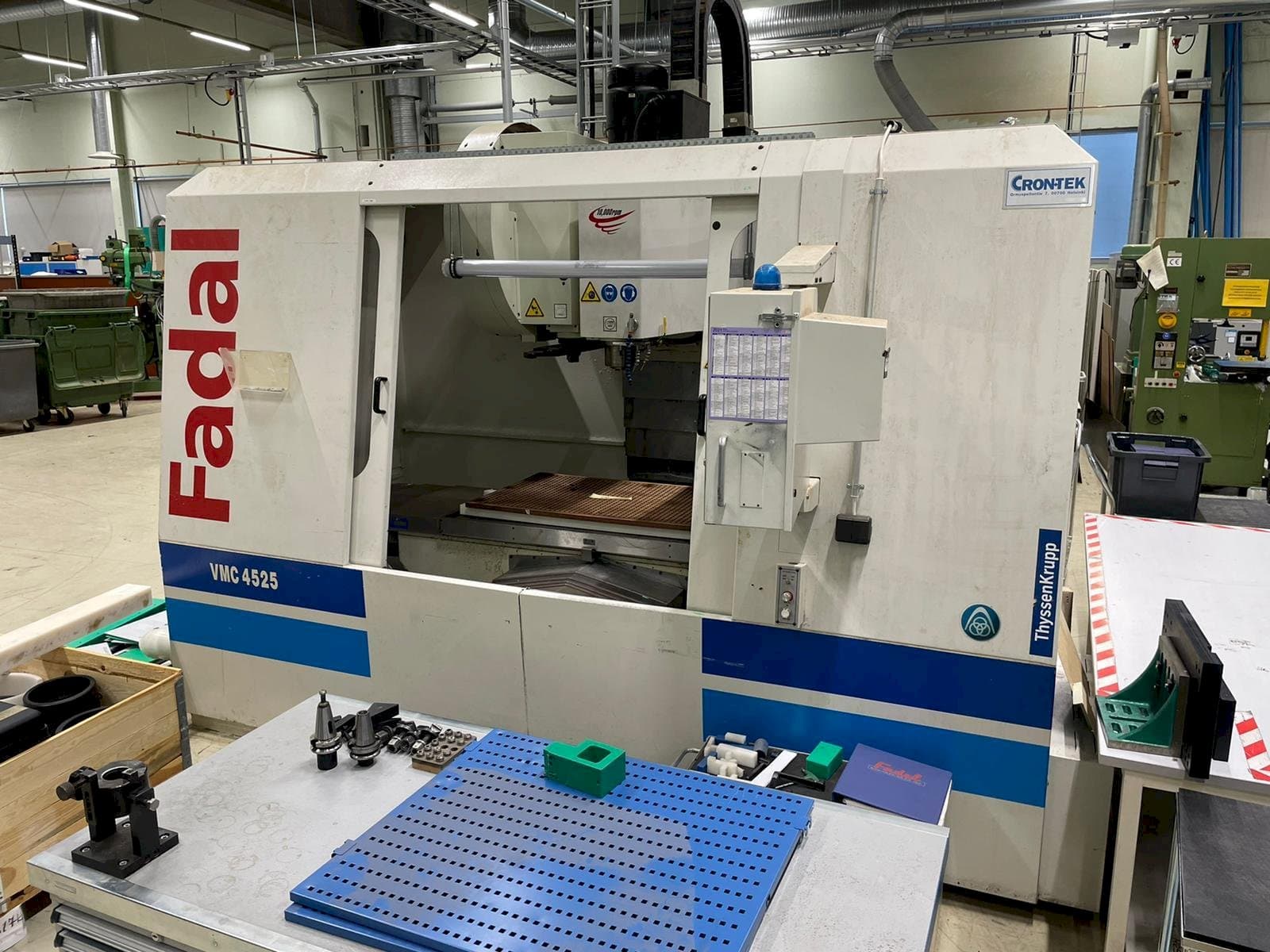 Вид станка FADAL VMC 4525 HT  спереди